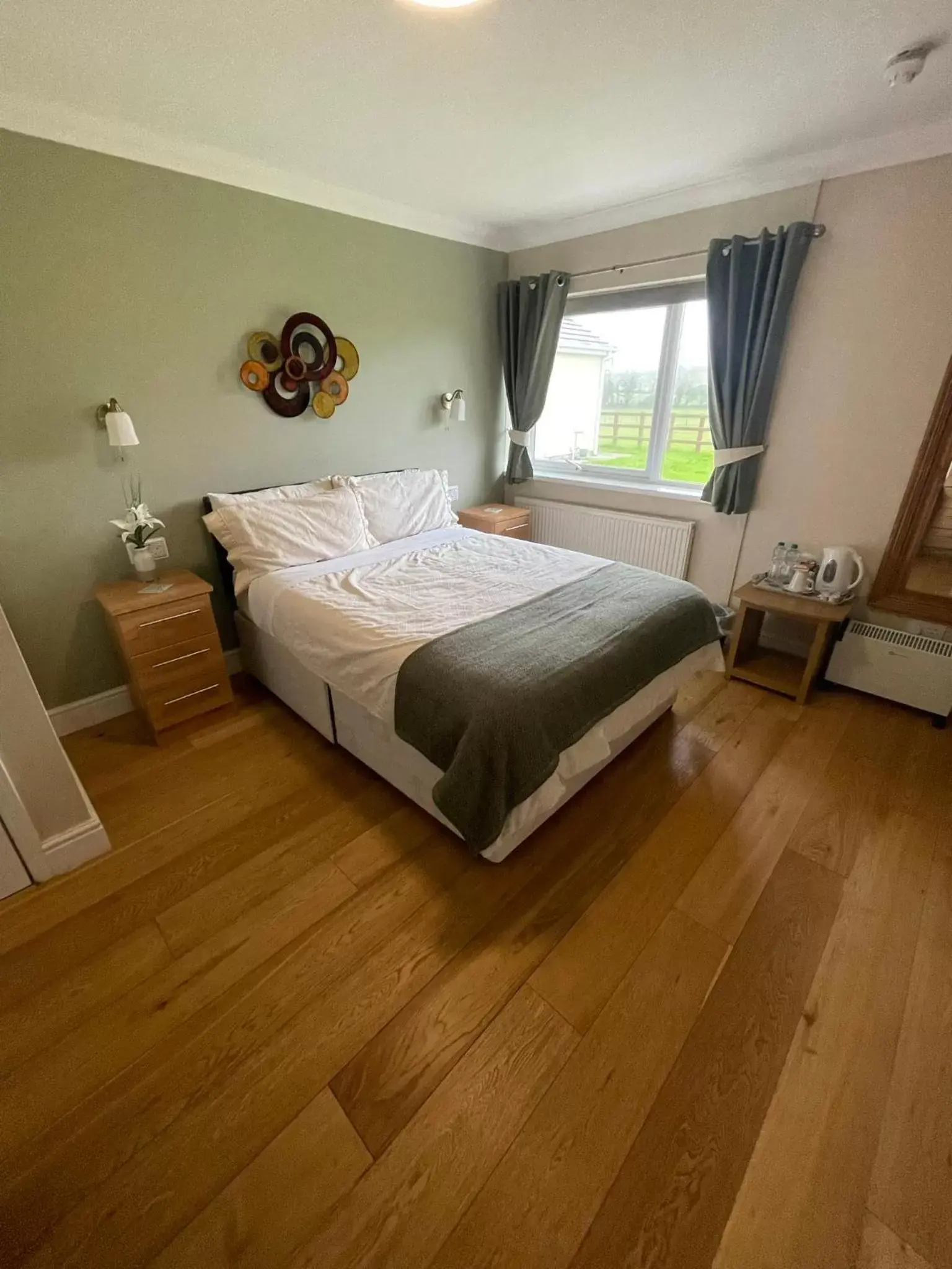 Bedroom, Bed in Lovesgrove Country Guest House