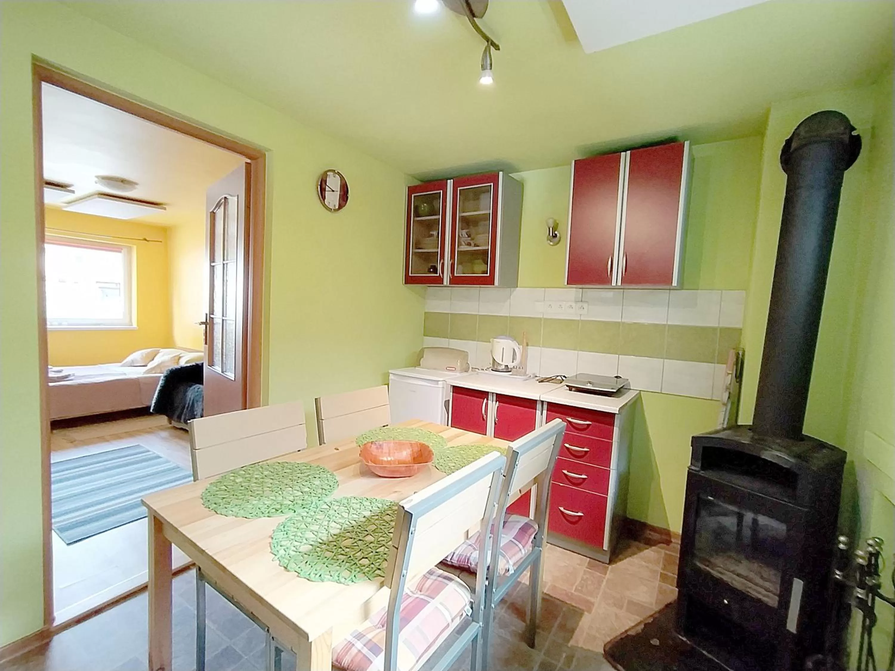 Kitchen or kitchenette in Willa Mozaika