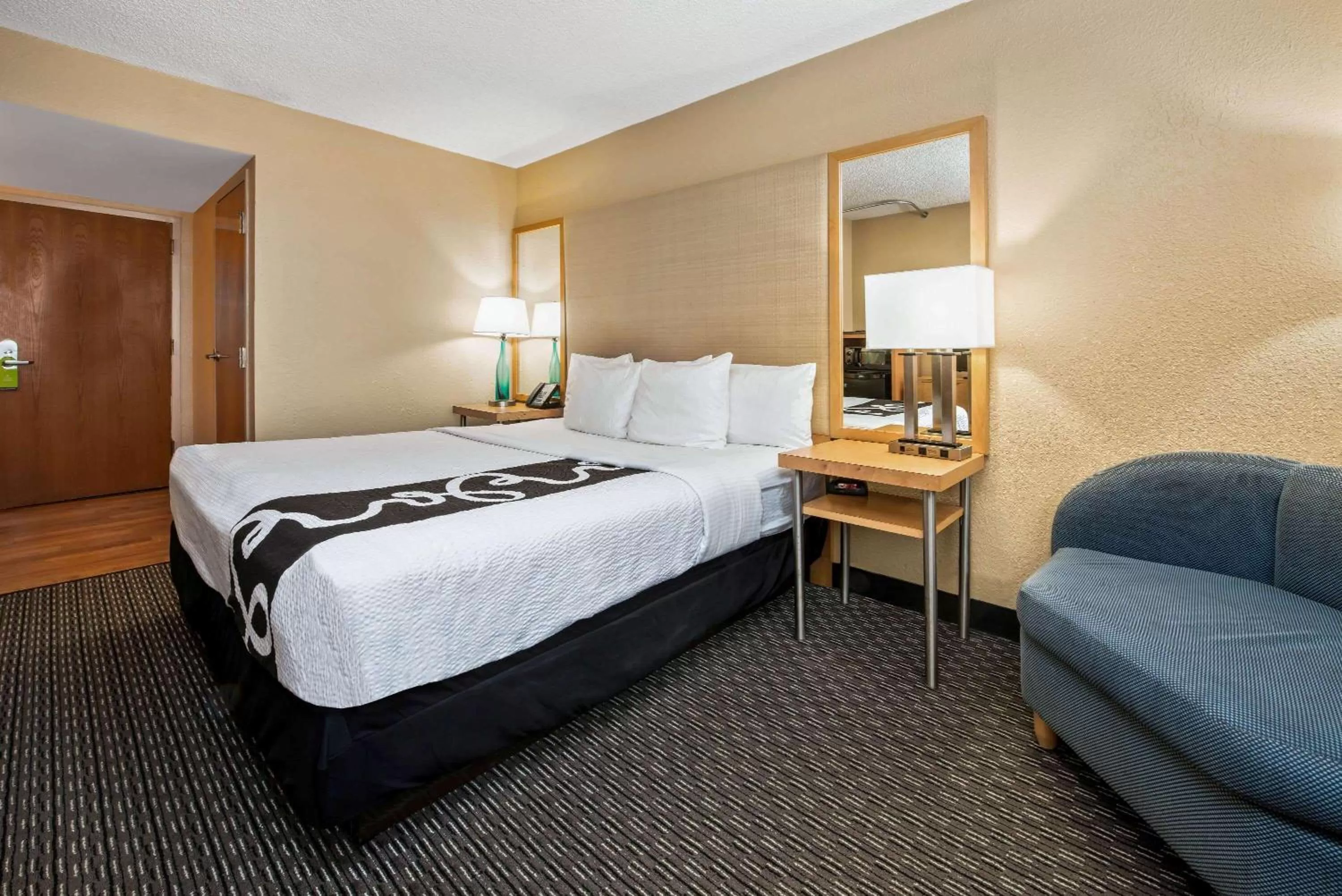Deluxe King Room - Non-Smoking in La Quinta by Wyndham West Palm Beach Airport
