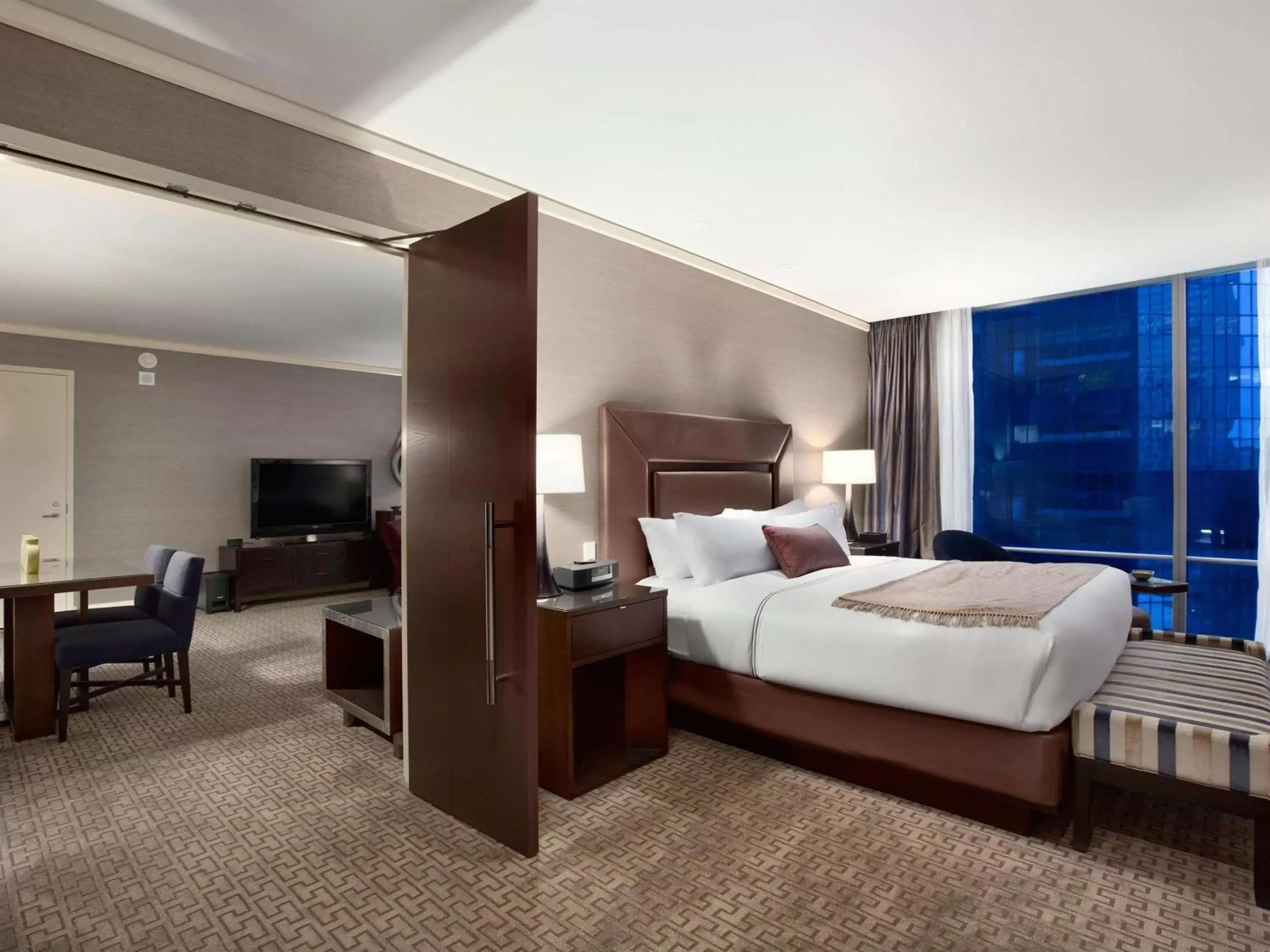 Bedroom, Bed in Fairmont Pittsburgh