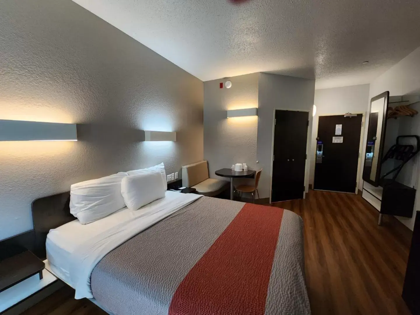 Bed in Motel 6-Biloxi, MS - Beach