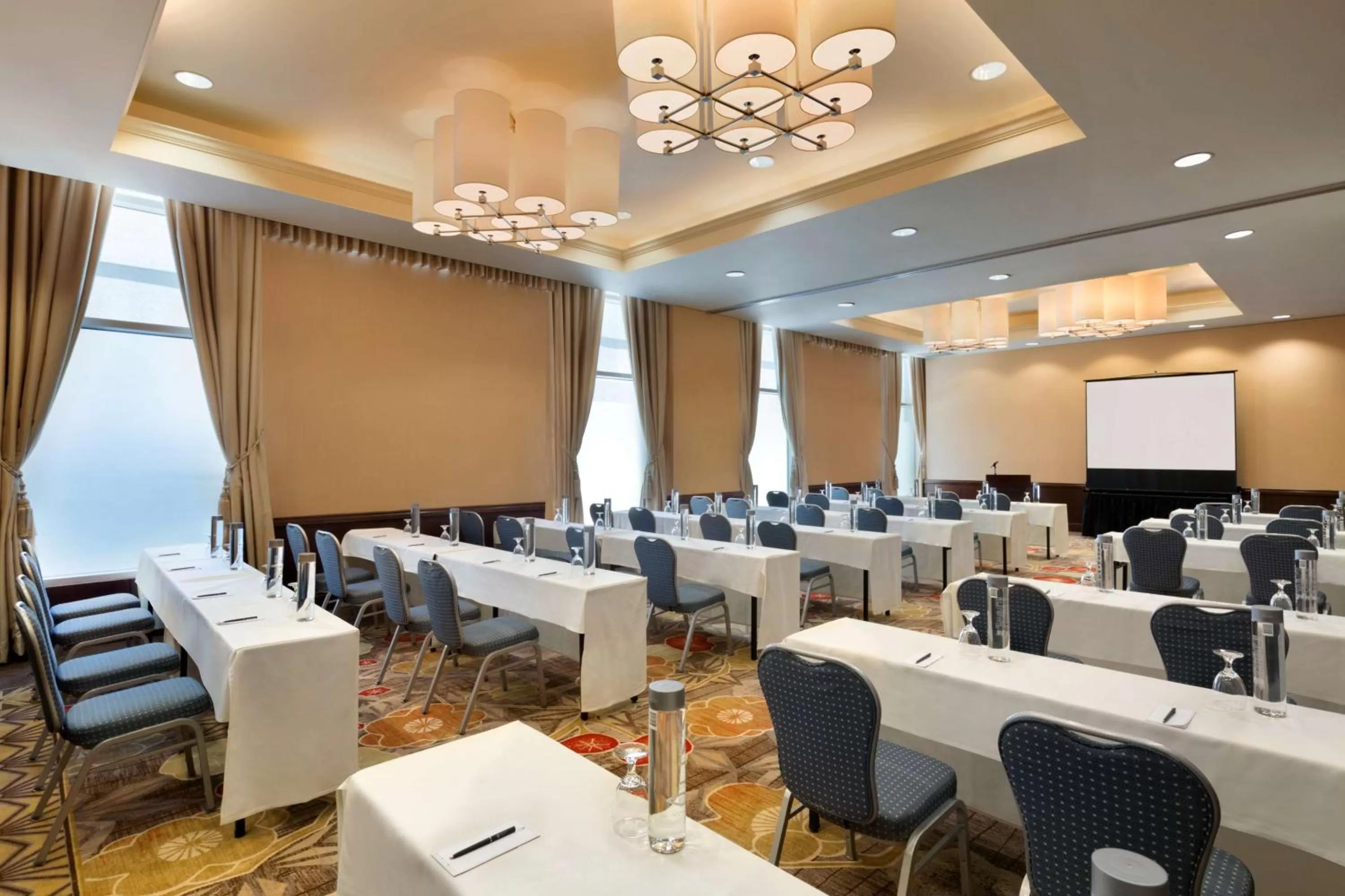 Meeting/conference room in Embassy Suites Los Angeles Glendale