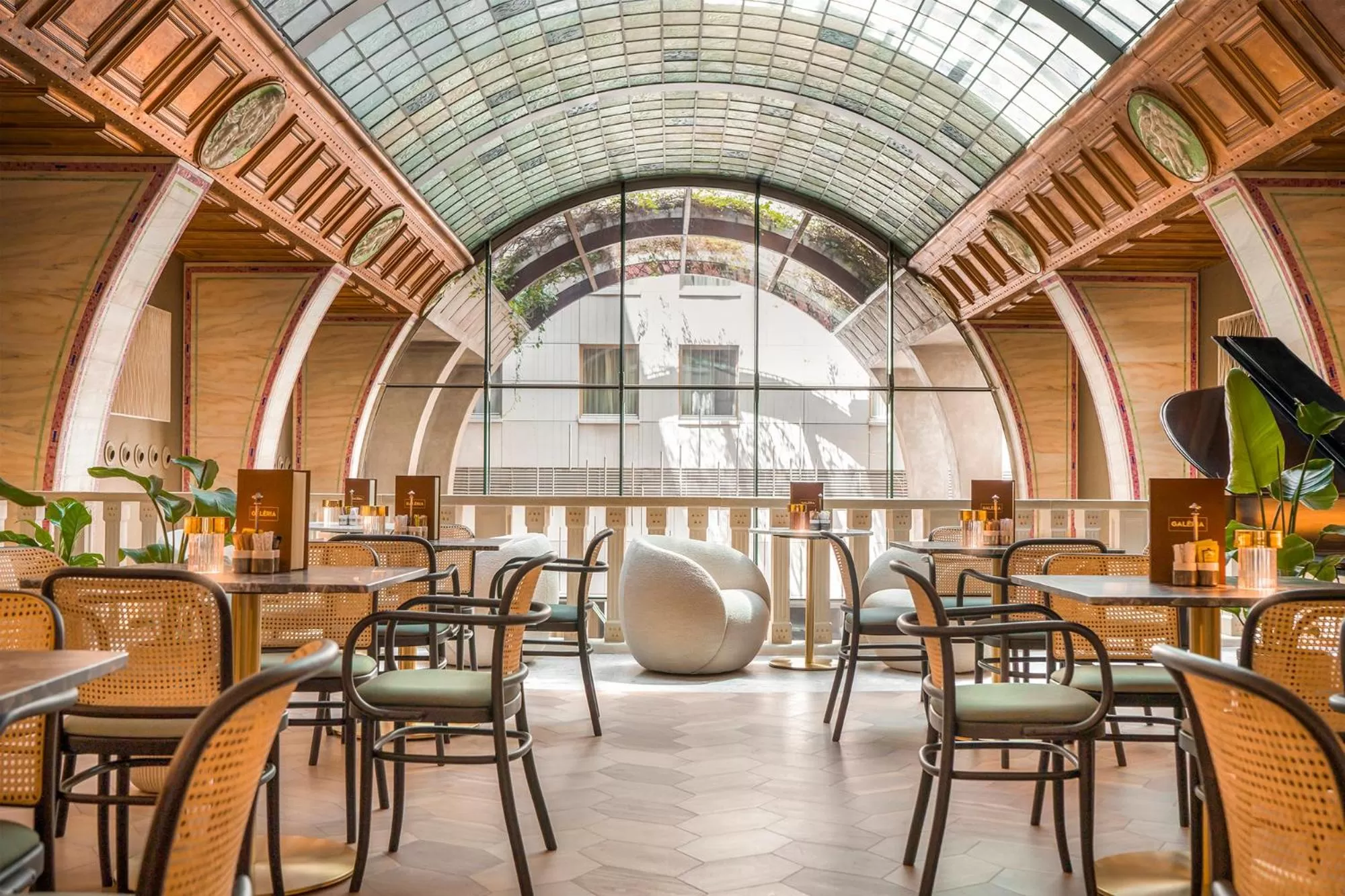 Restaurant/places to eat in Continental Hotel Budapest