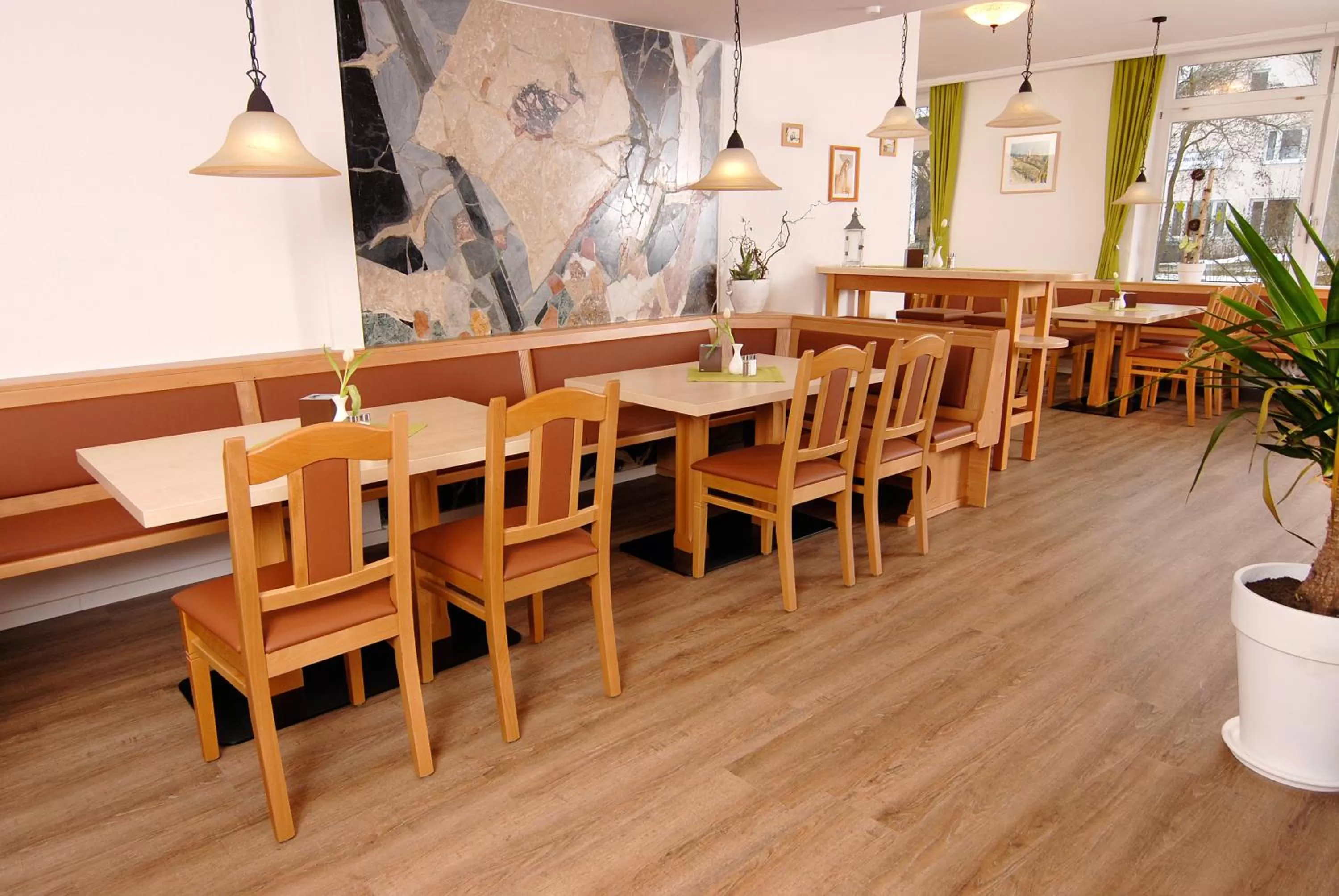 Restaurant/places to eat in Garni Hotel Leitl GmbH