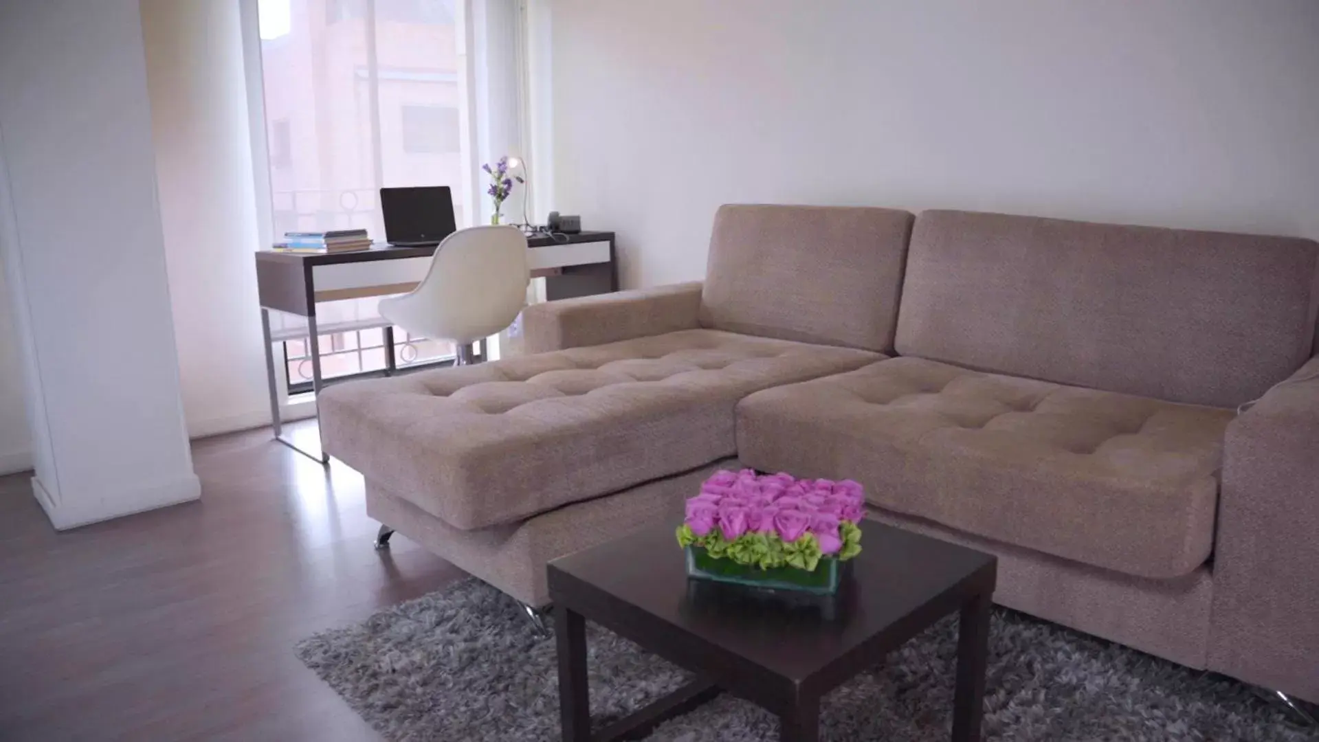 Living room in Central Apartamentos Bogotá Living room in Central Apartamentos Bogotá