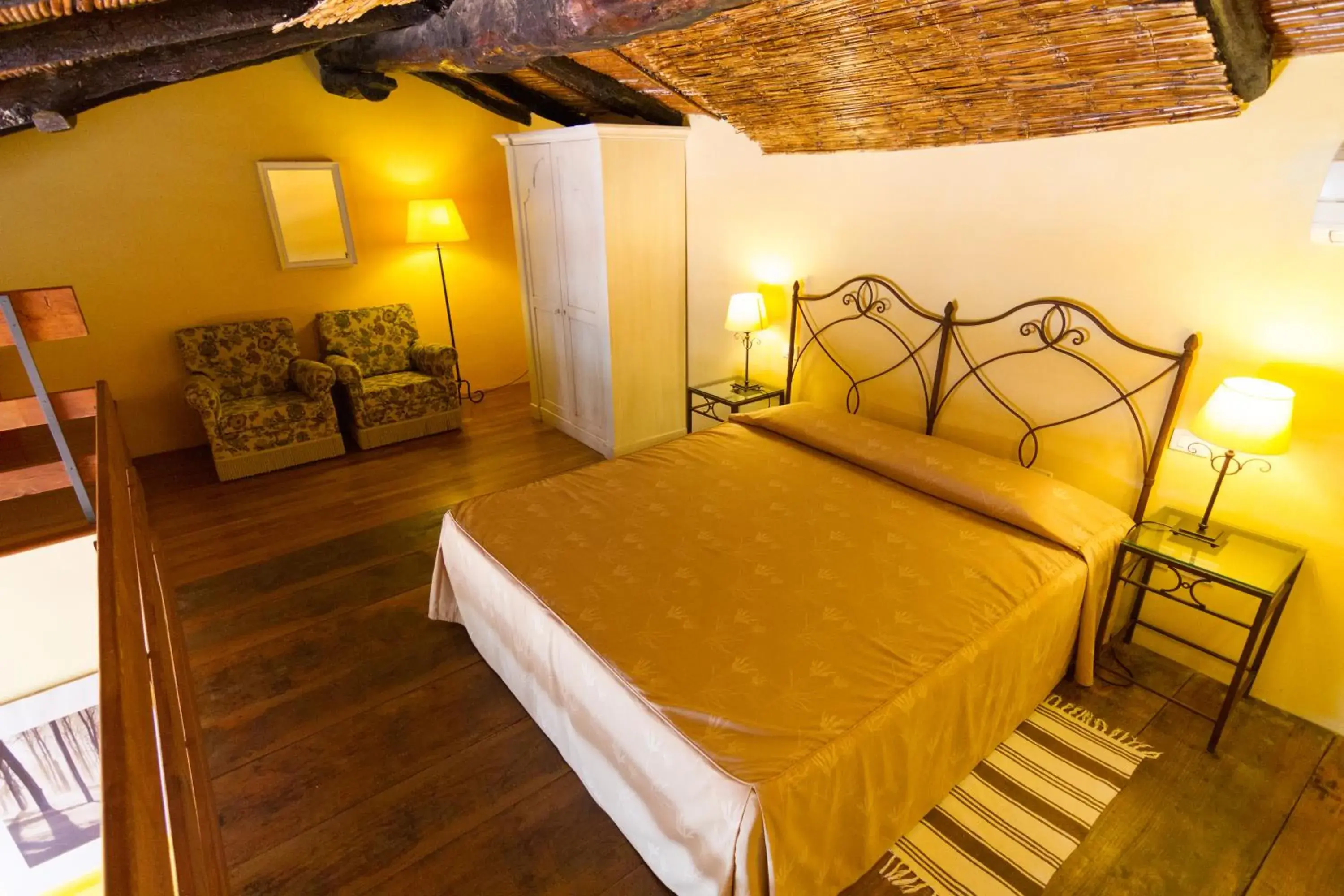 Bed in Etna Hotel