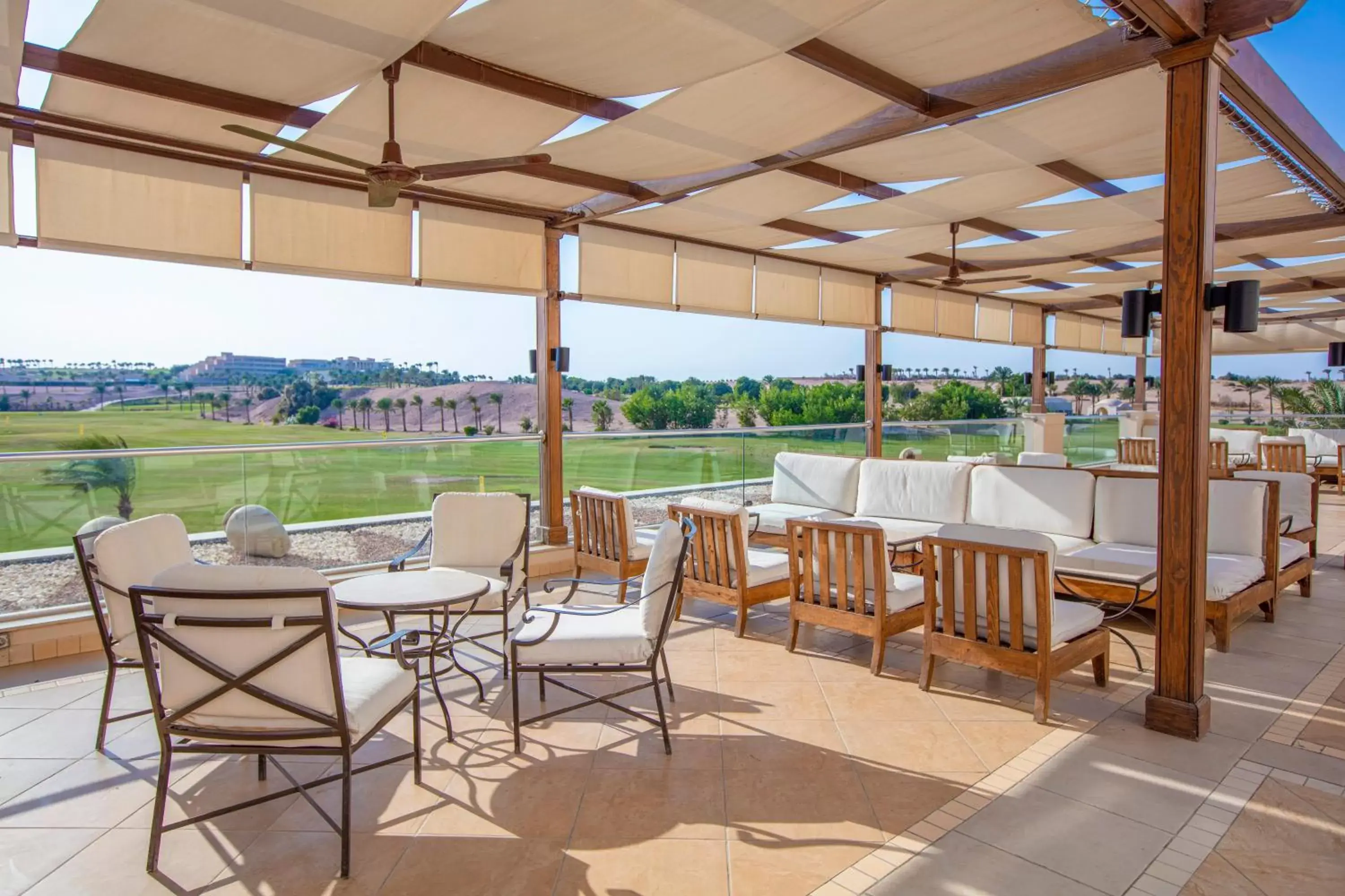 Lounge or bar in JAZ Neo Saraya Palms Lounge or bar in JAZ Neo Saraya Palms