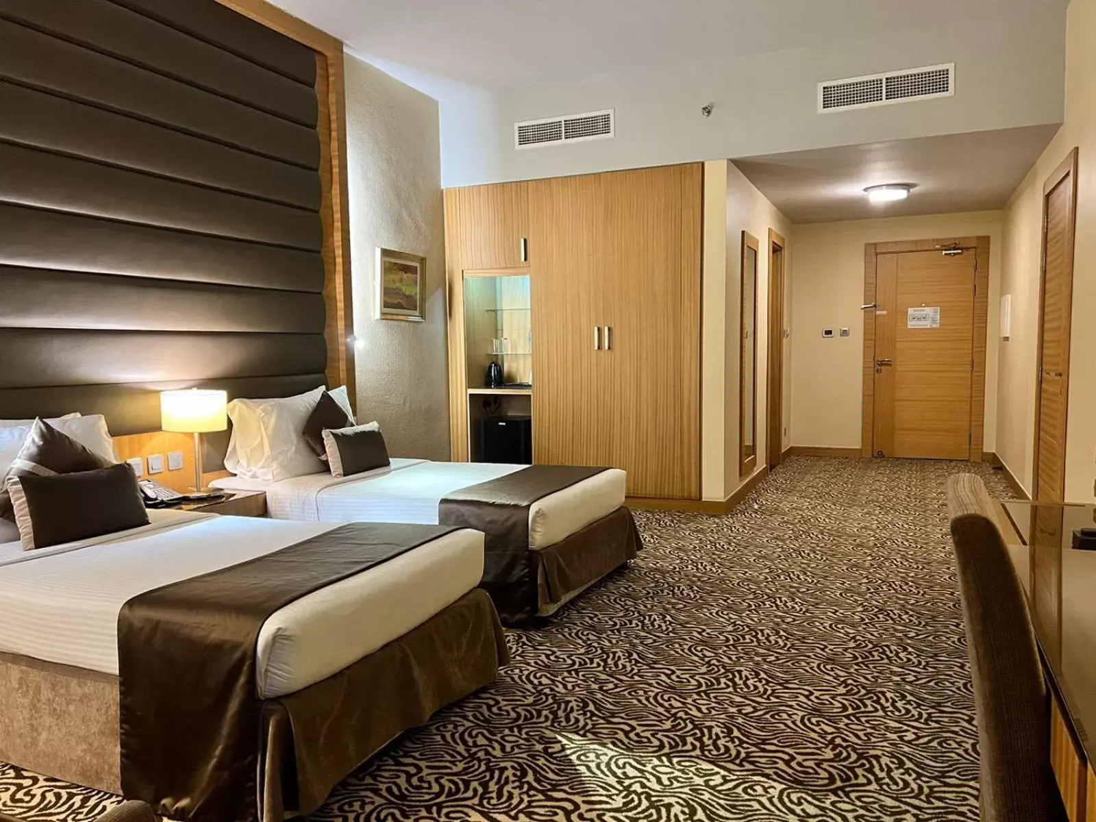 Bedroom, Bed in Copthorne Hotel Sharjah