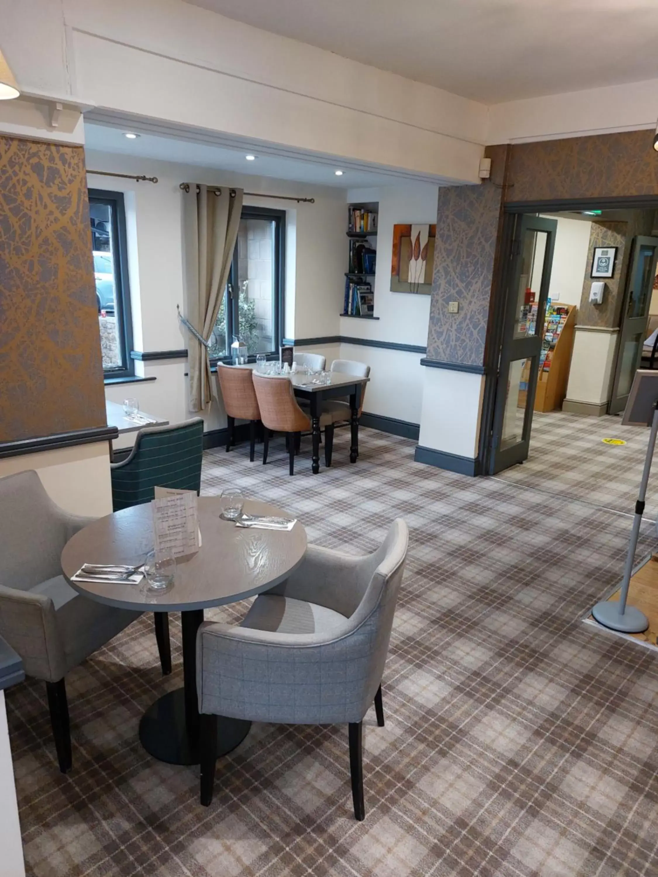 Restaurant/places to eat, Seating Area in County Lodge & Brasserie