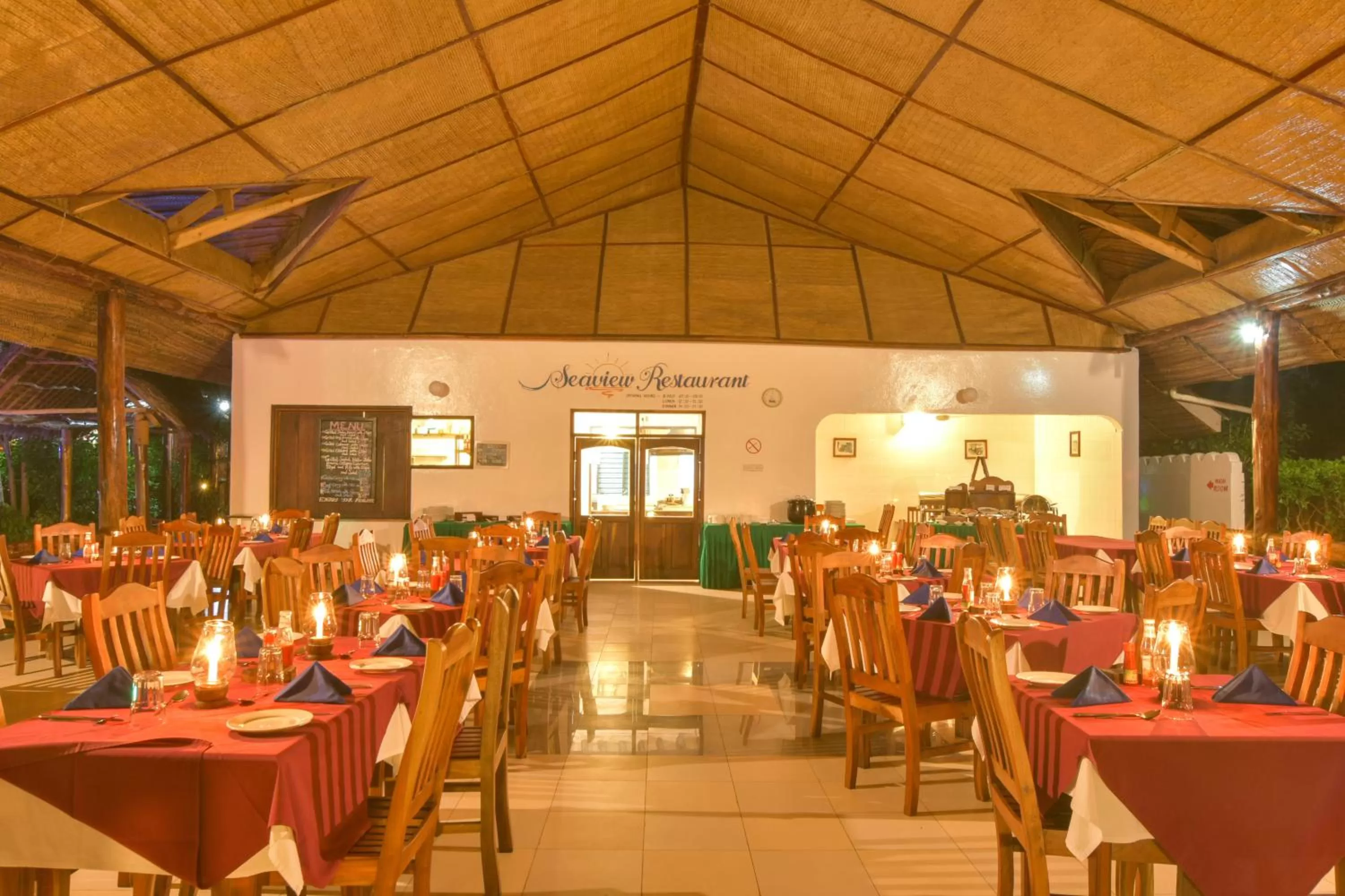 Restaurant/places to eat in Mnarani Beach Cottages
