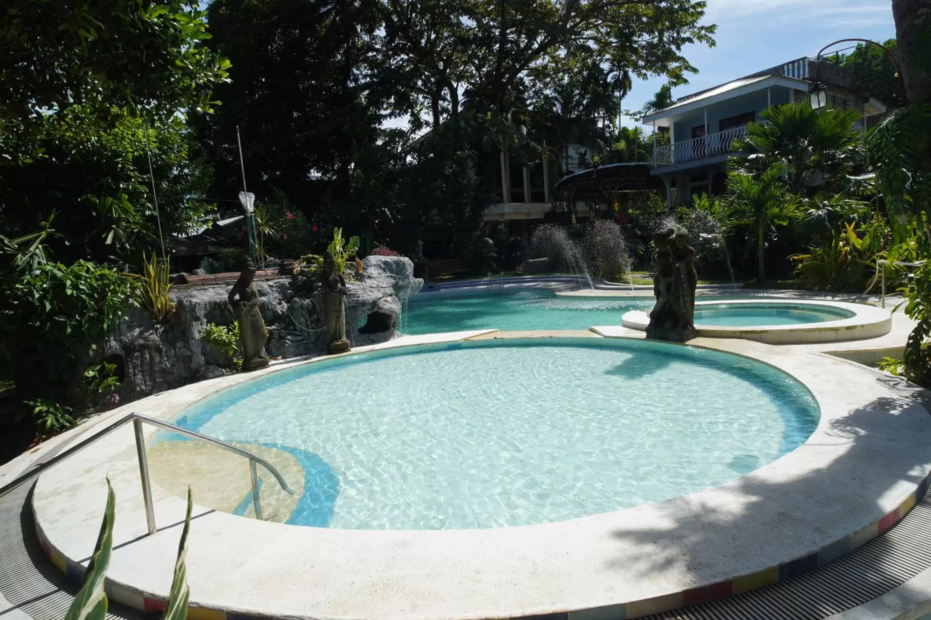 Swimming Pool in Kokosnuss Garden Resort