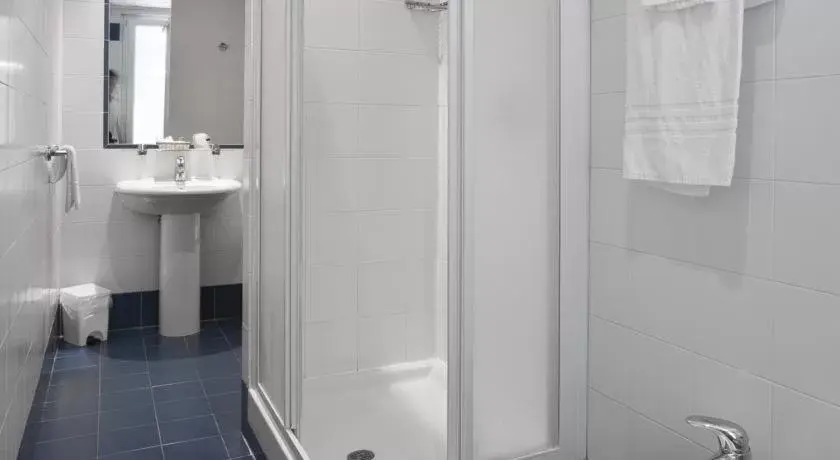 Bathroom in Hotel Fortuna