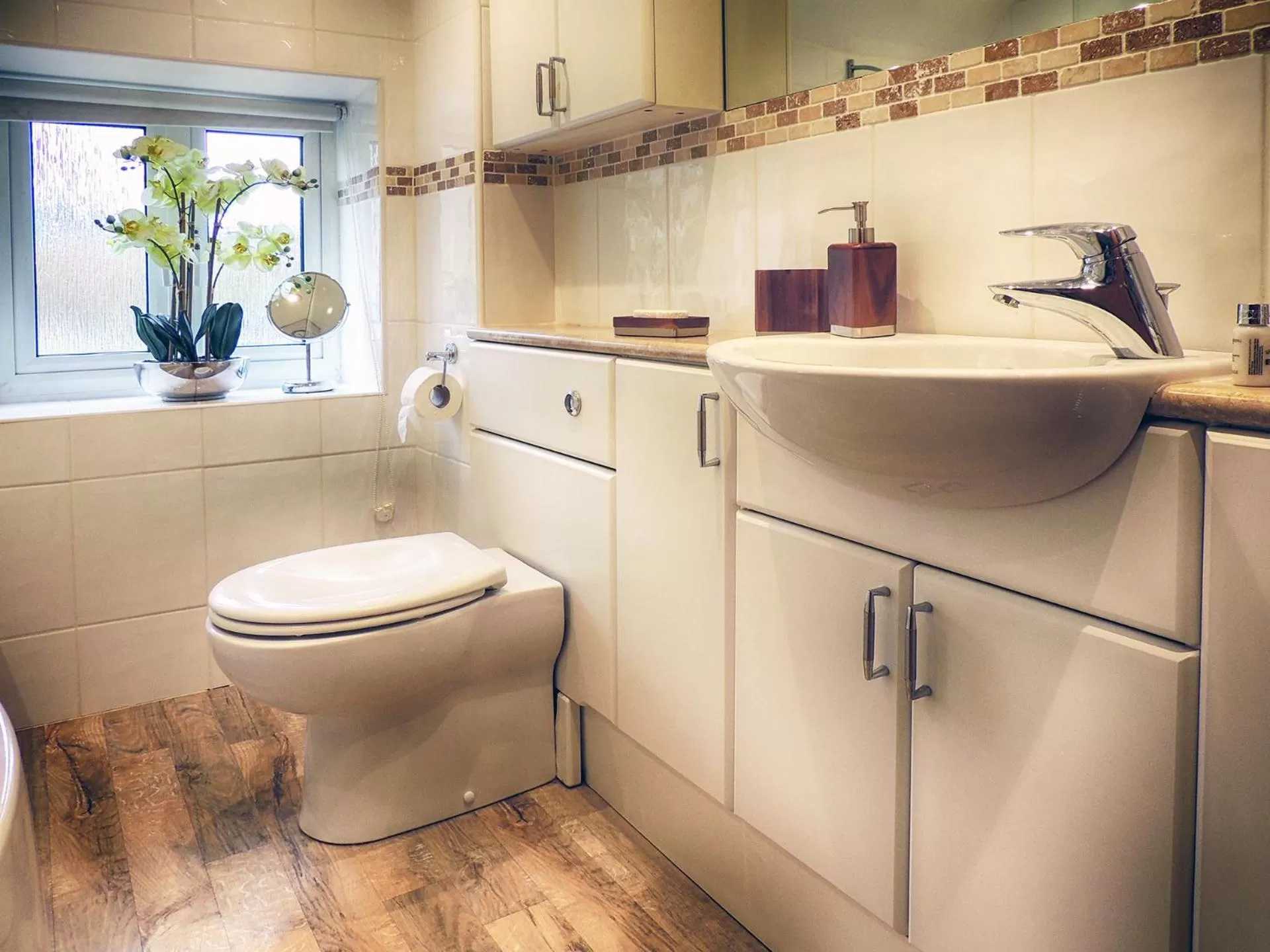 Bathroom in The Lansdowne Cottage - Exclusive Welcome Hamper
