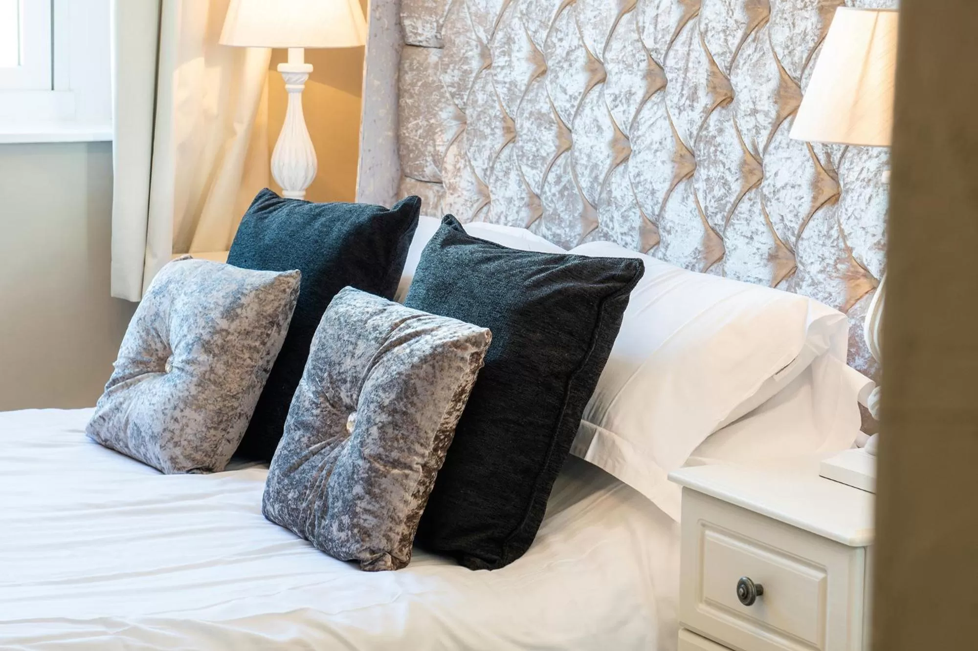 Bed in Lansdowne House with Private Car Park