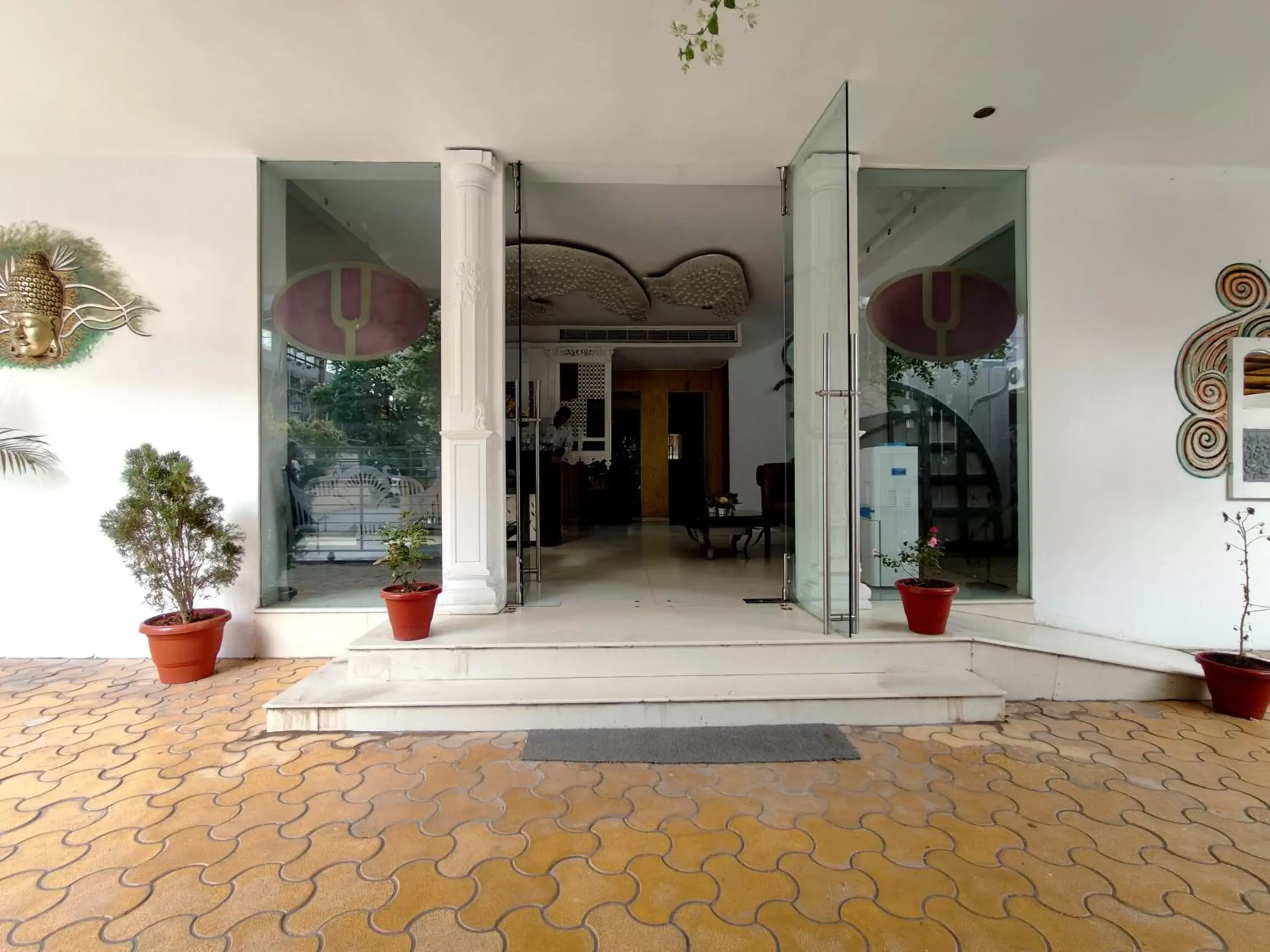 Facade/entrance in The Sky Imperial Hotel Yahvi Facade/entrance in The Sky Imperial Hotel Yahvi