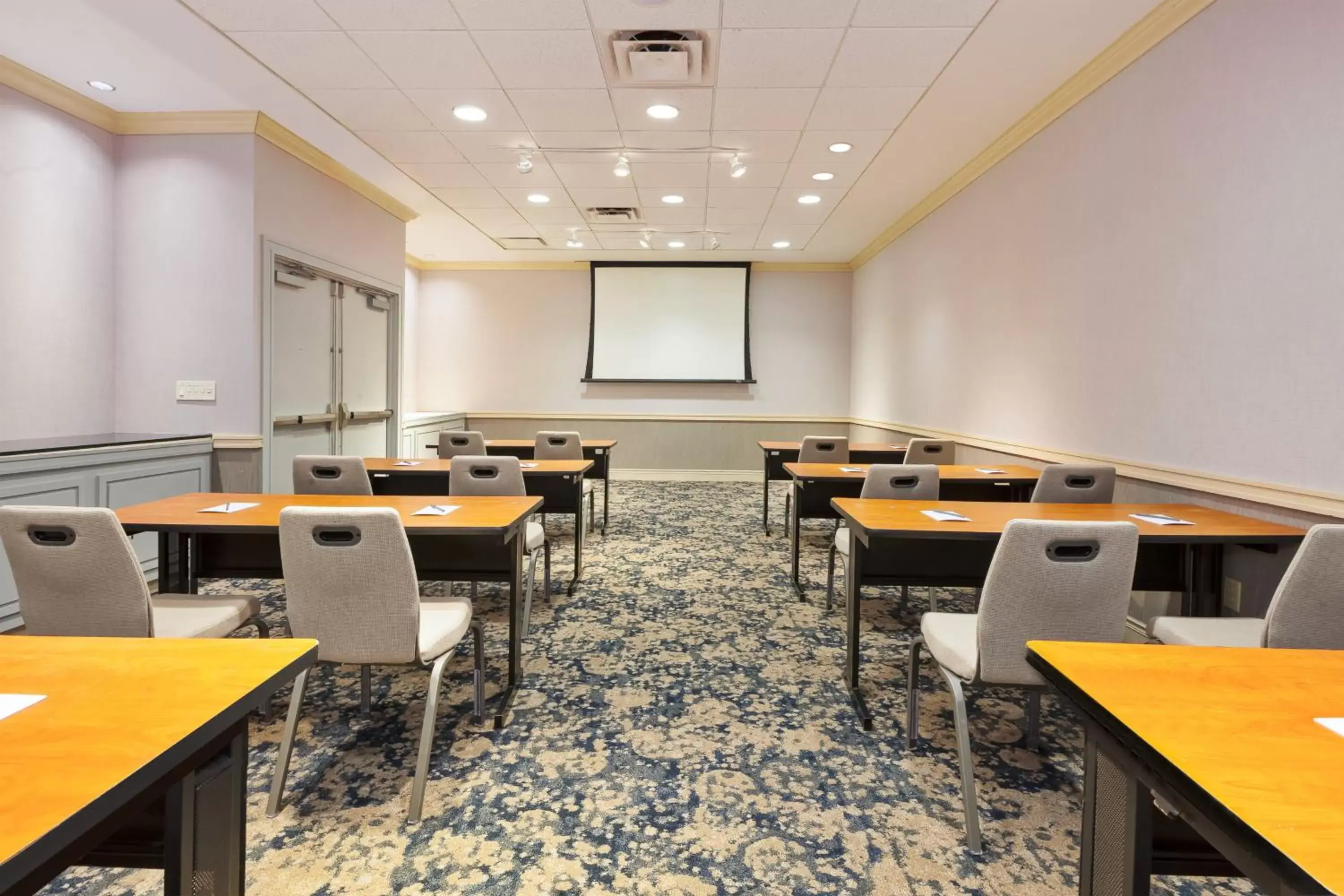 Meeting/conference room, Business Area/Conference Room in Crowne Plaza Syracuse, an IHG Hotel