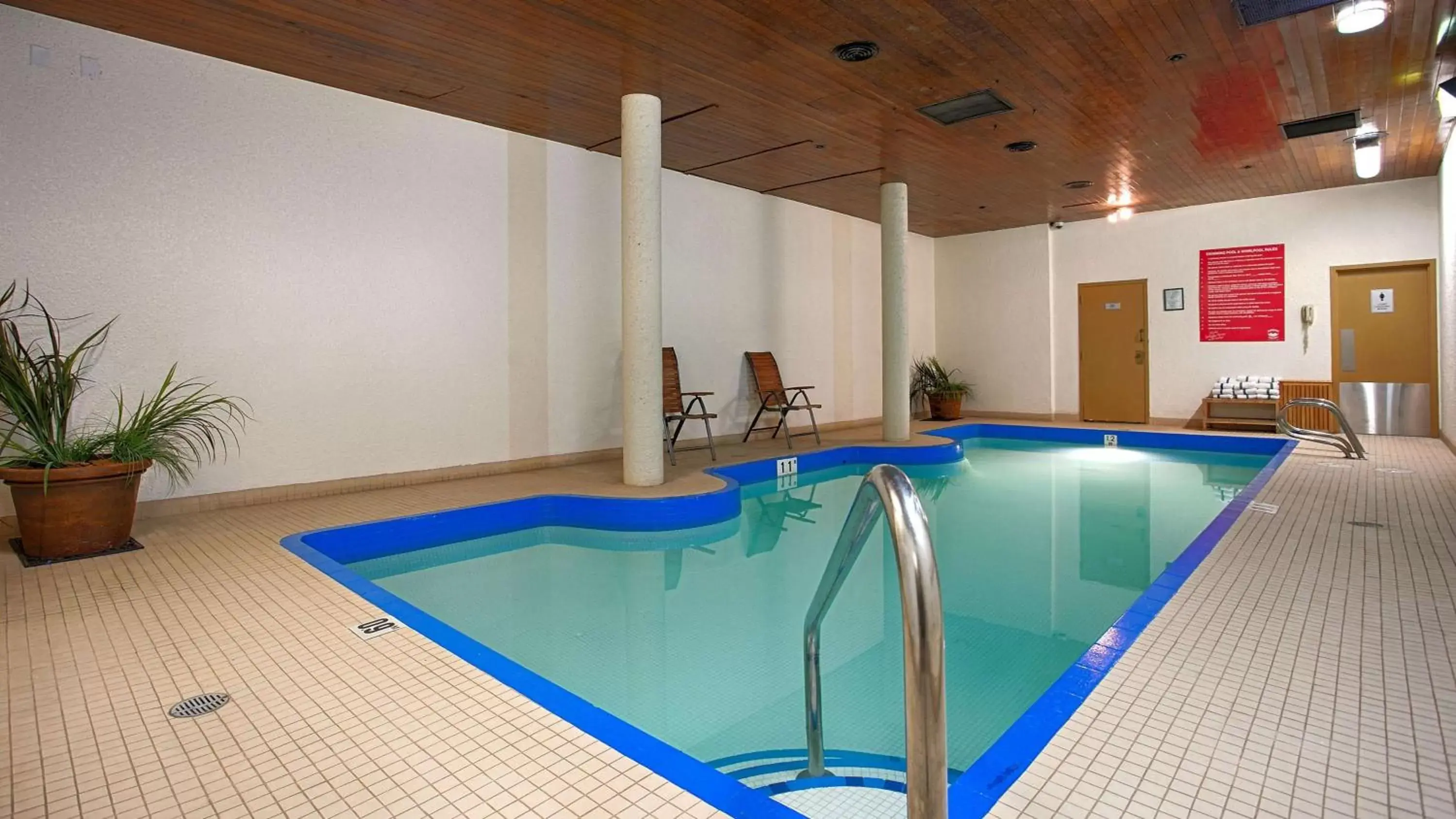 On site, Swimming Pool in Best Western Cedar Park Inn