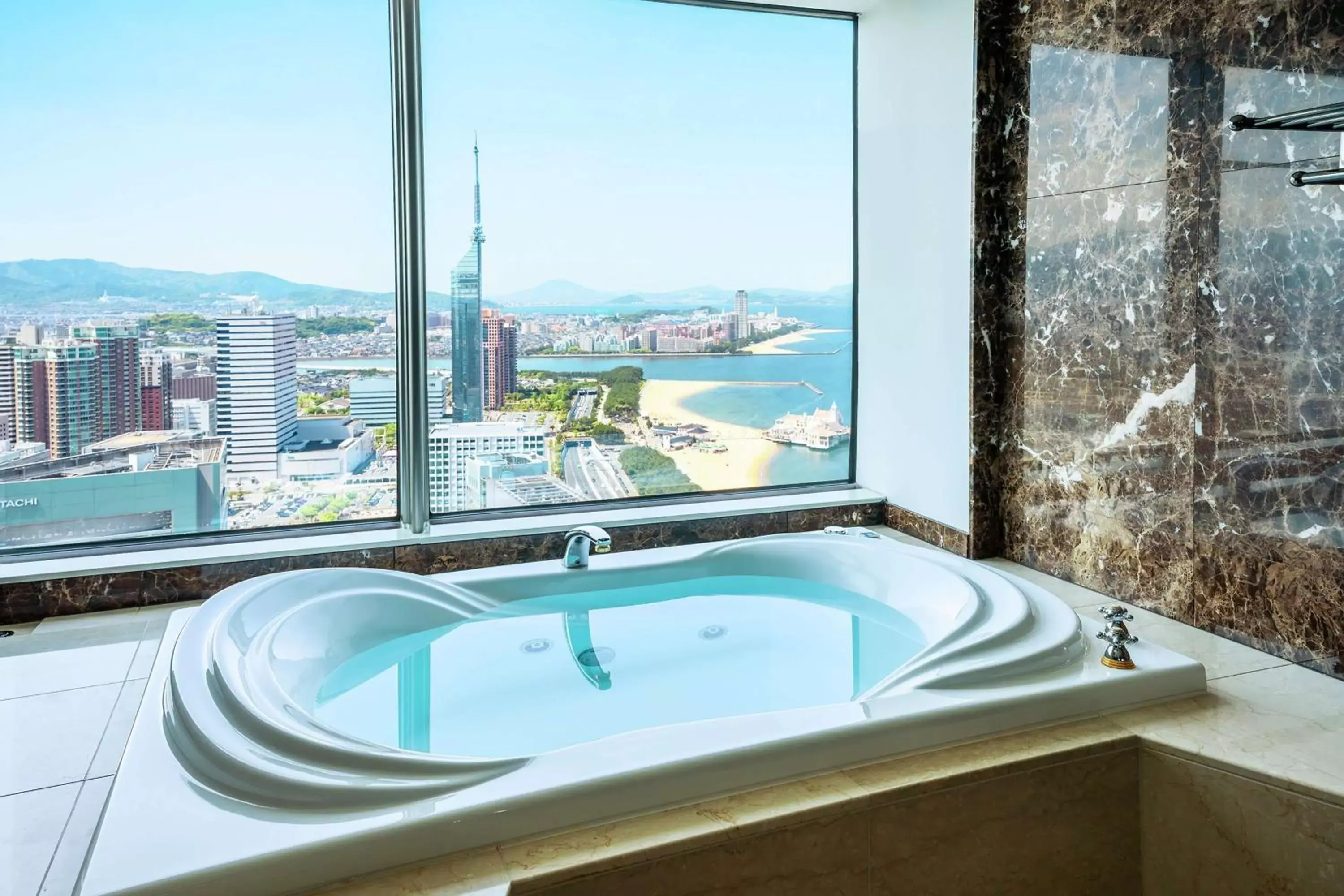 Bathroom in Hilton Fukuoka Sea Hawk