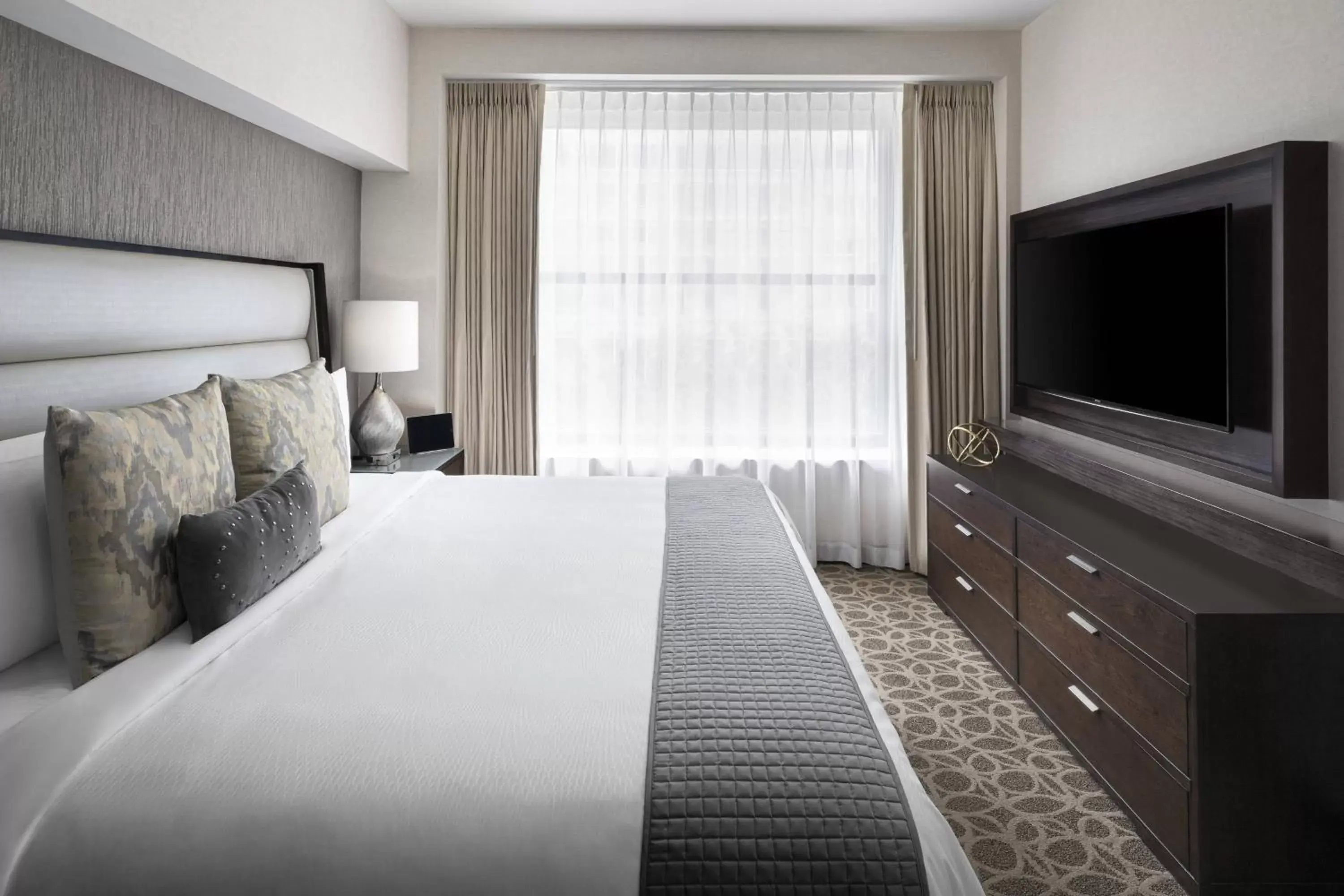 Bedroom, Bed in JW Marriott Houston Downtown