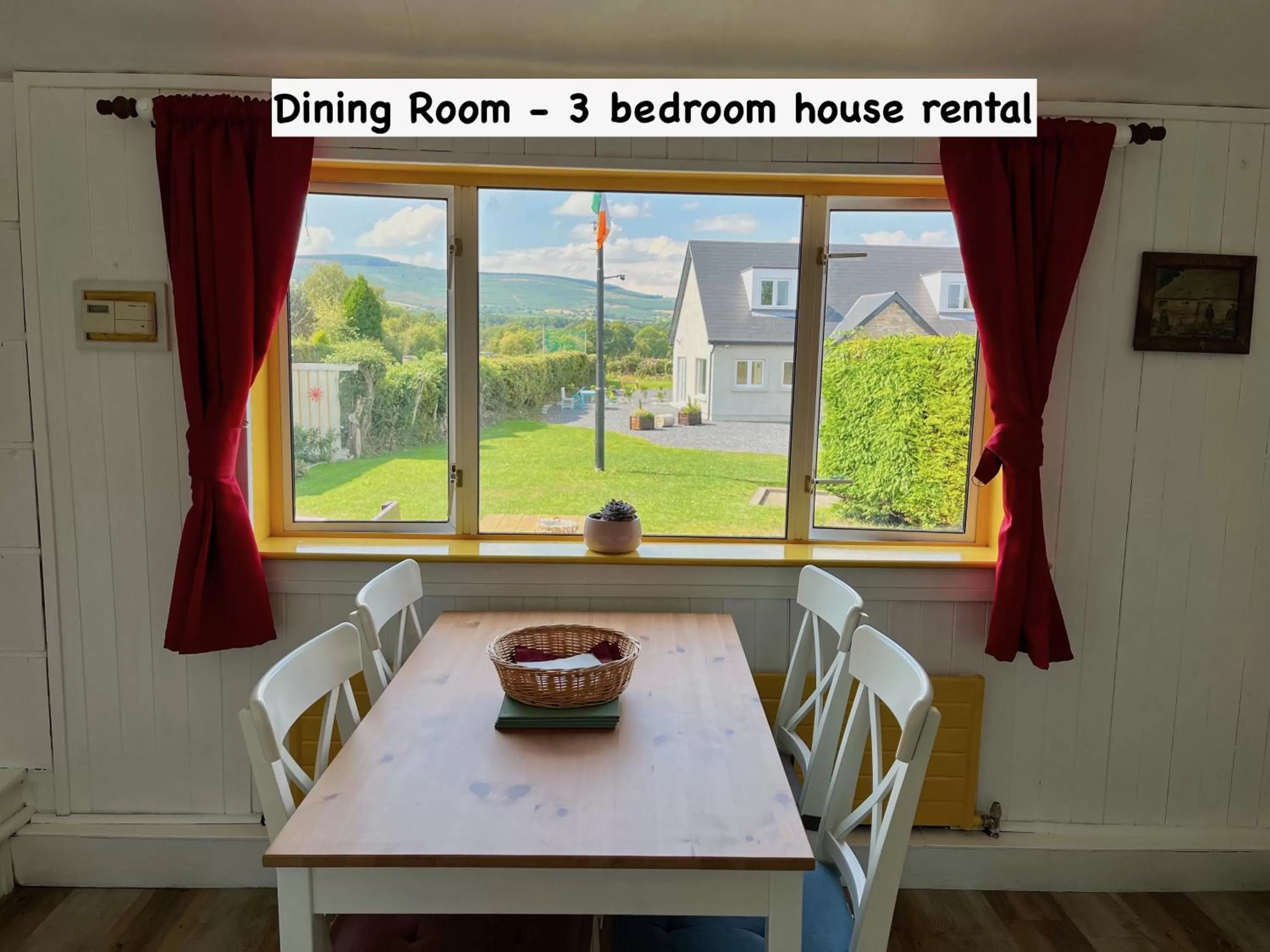 Seating area, Dining Area in 5-star B&B and Historical Cottage "Mon Petit Cottage"