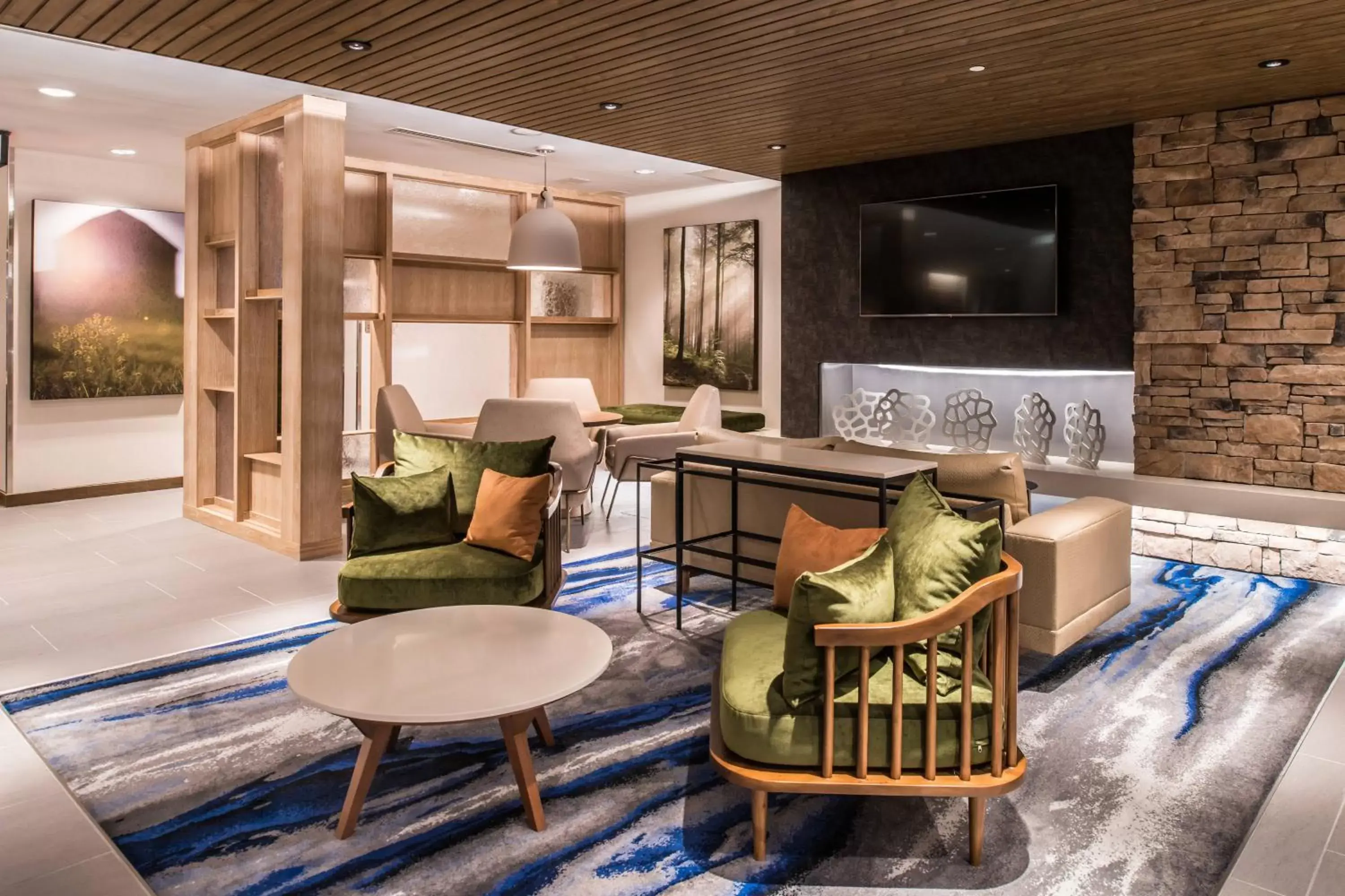 Lobby or reception, Seating Area in Fairfield Inn & Suites by Marriott Staunton