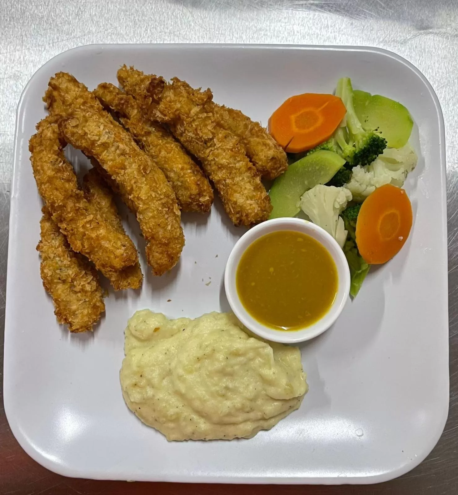 Restaurant/places to eat in Sunshine View Hotel and Restaurant