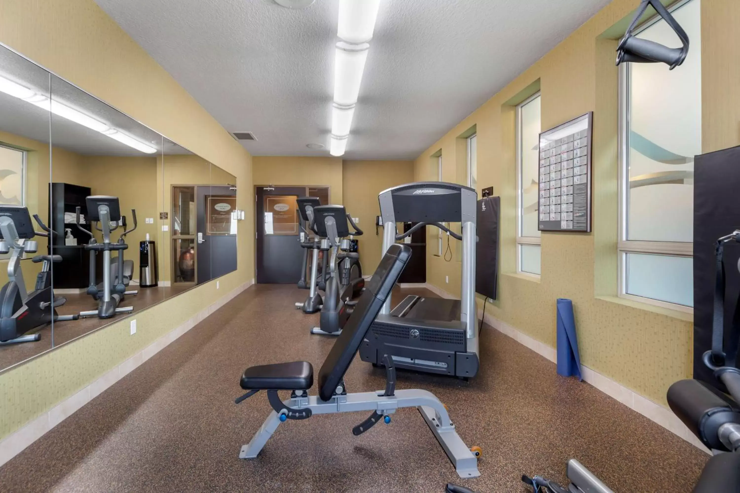 Spa and wellness centre/facilities, Fitness Center/Facilities in Best Western Plus Sherwood Park Inn & Suites