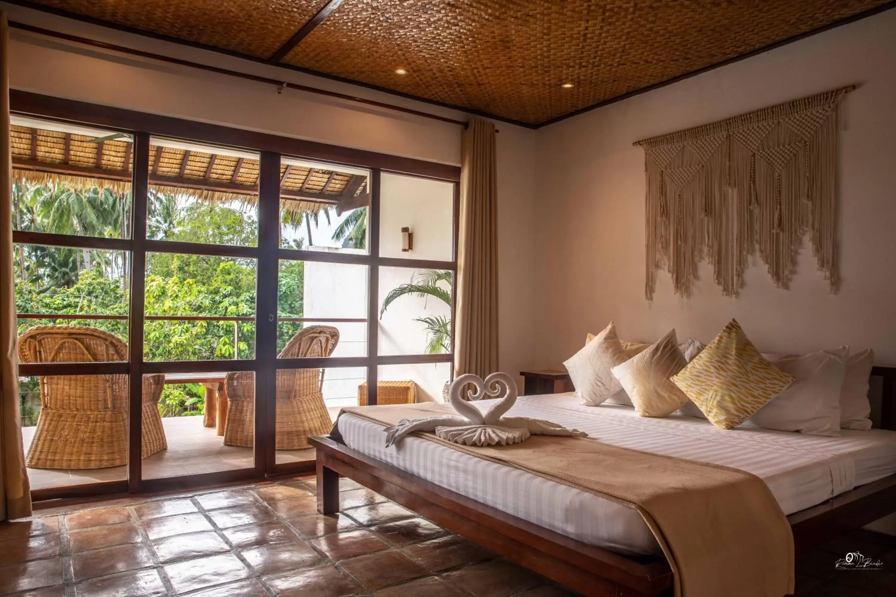 Bedroom, Bed in El Nido Moringa Resort