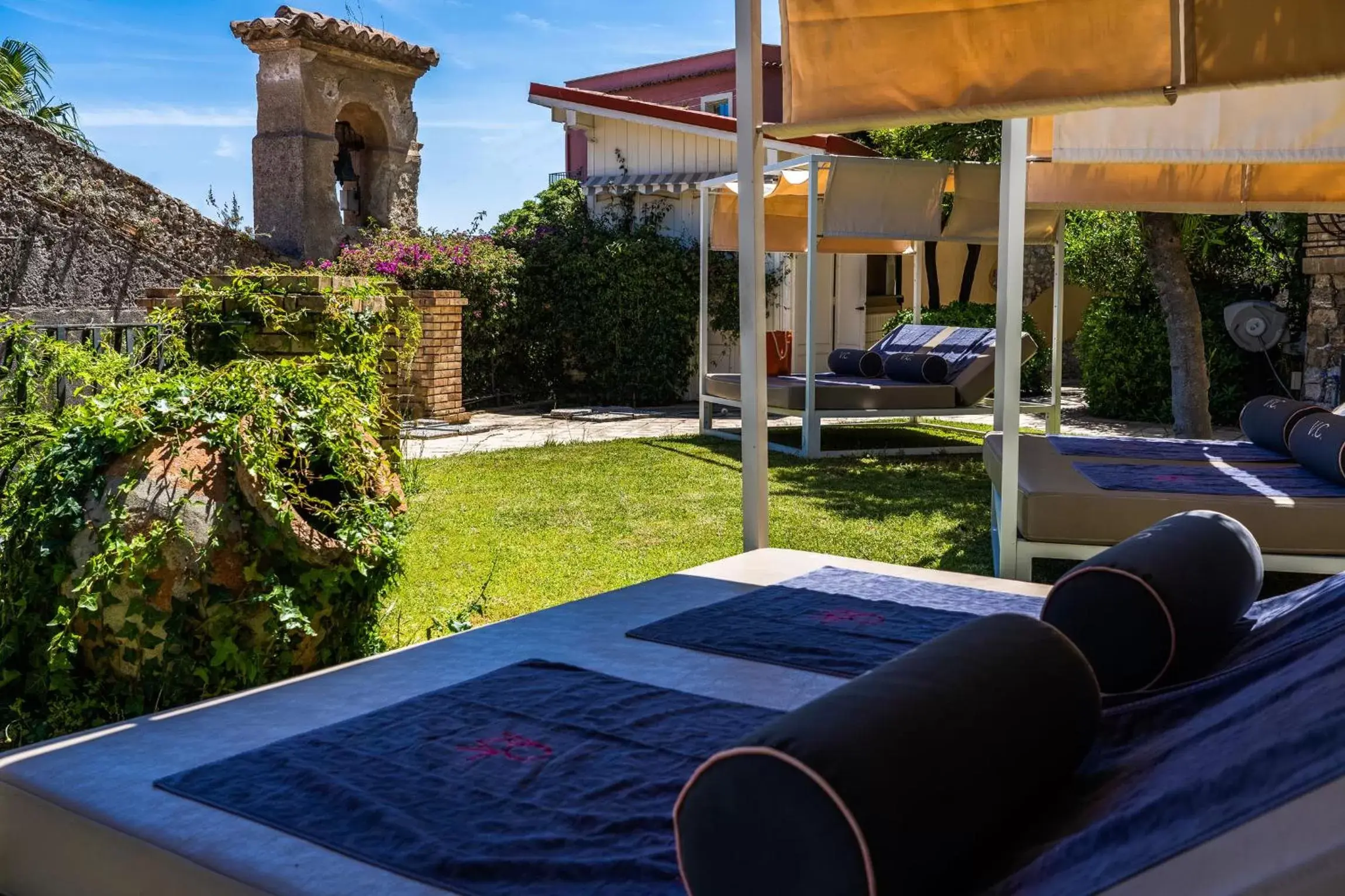Junior Suite with Garden View in Hotel Villa Carlotta