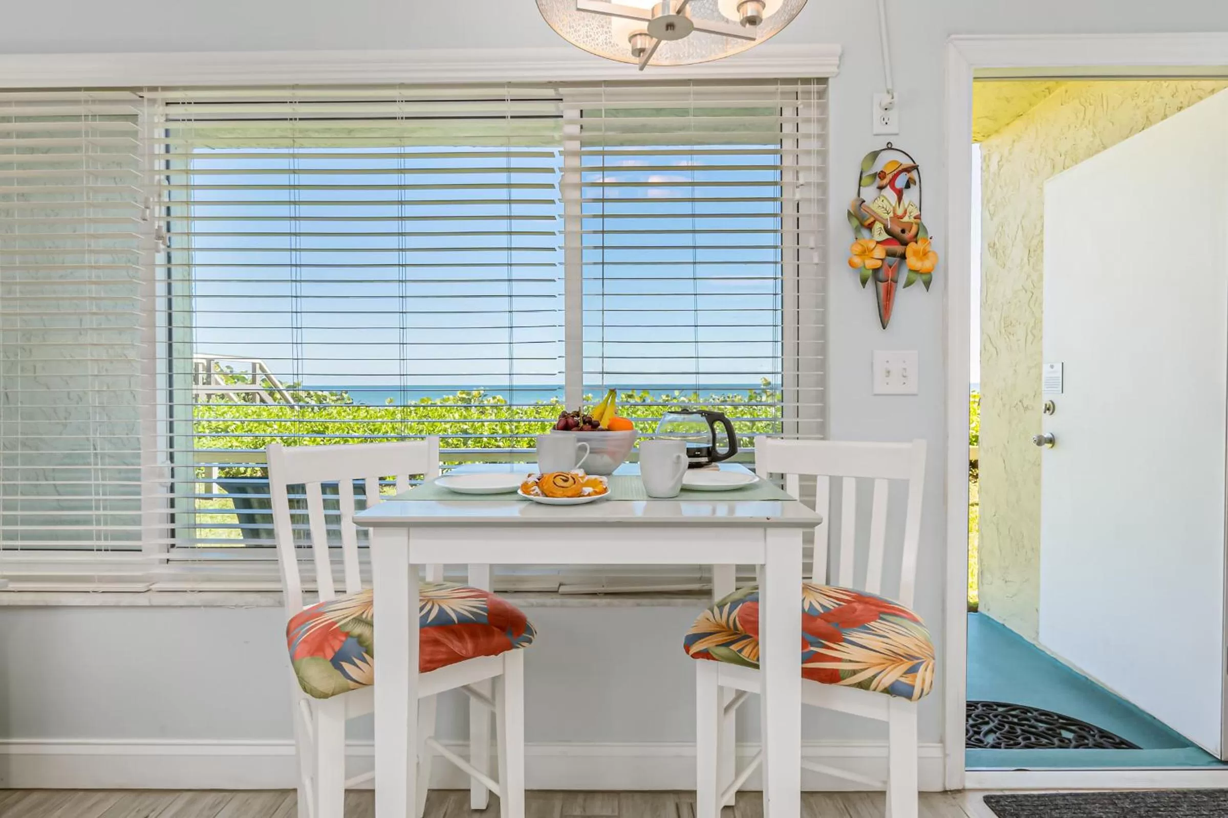 Seating area in Tuckaway Shores Resort