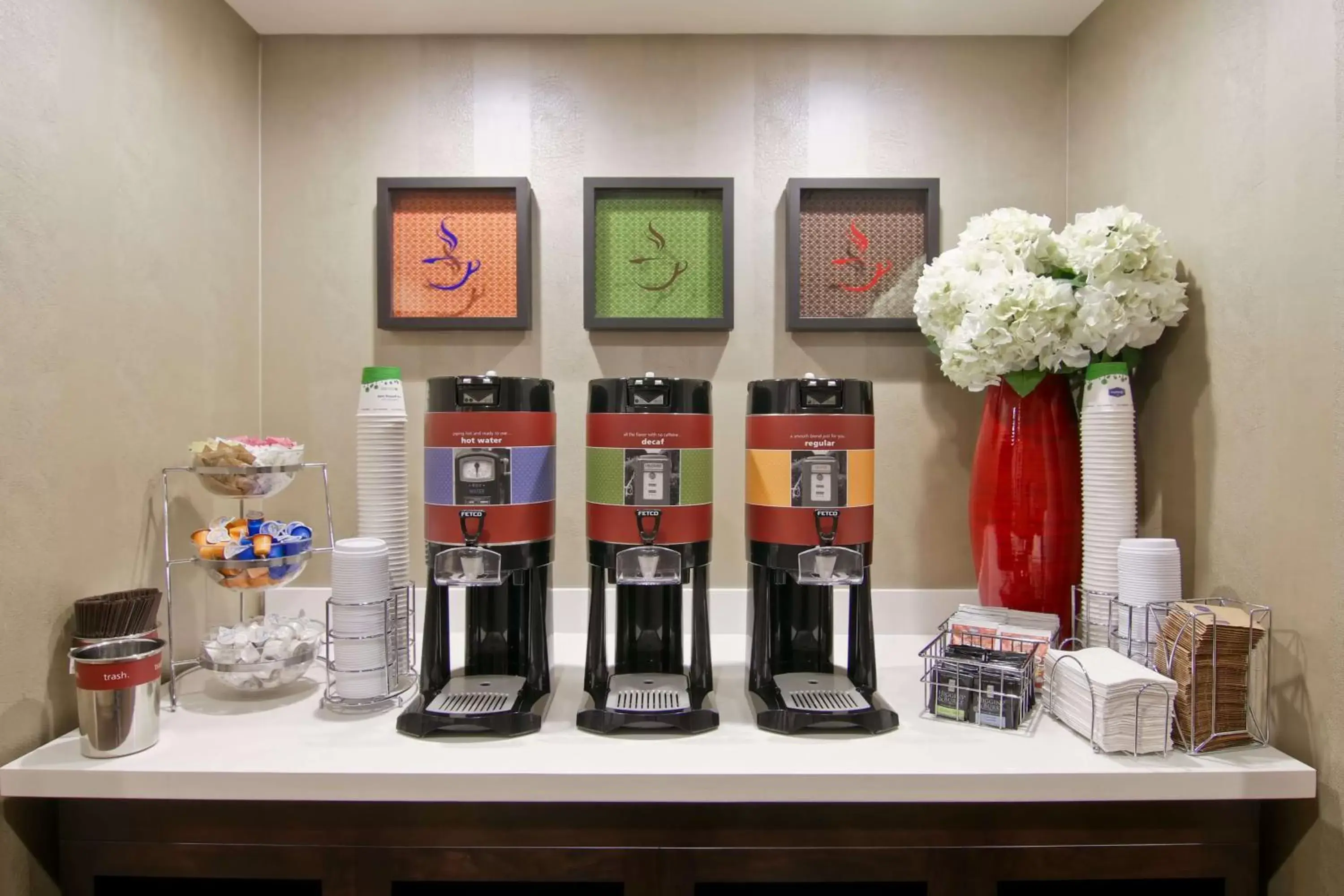 Dining area in Hampton Inn & Suites by Hilton Toronto Markham