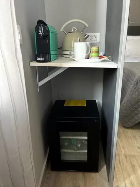 Bedroom, Kitchen/Kitchenette in Aqua B&B - Rooms and Apartments