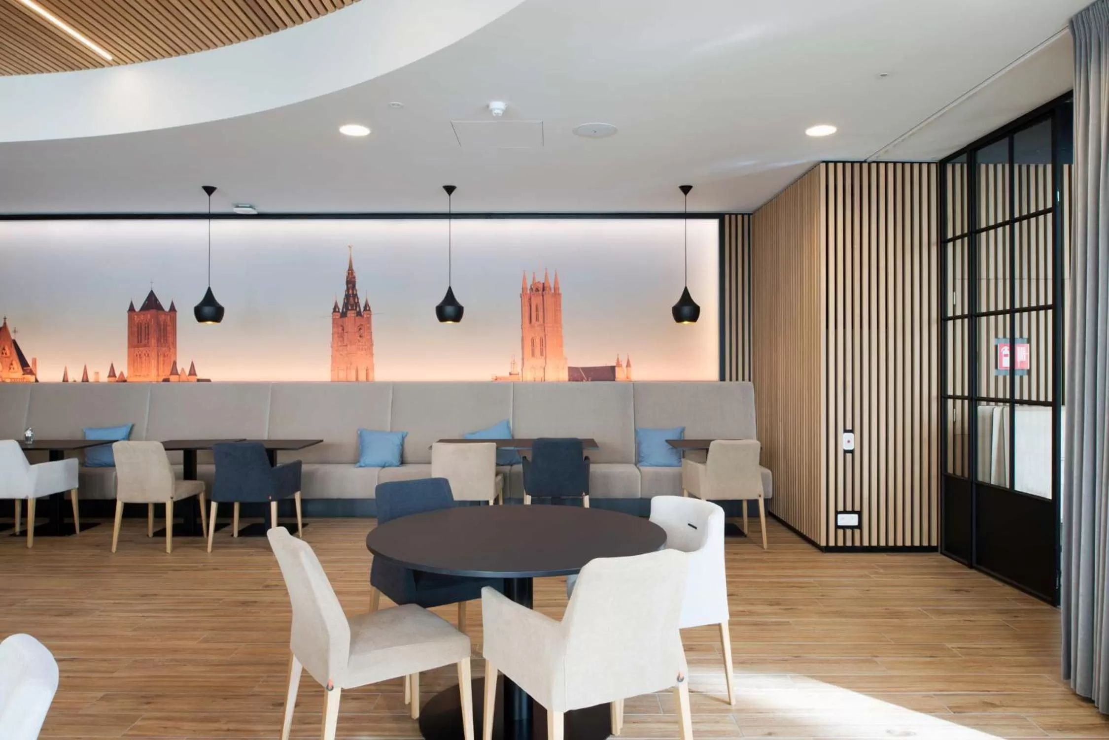 Restaurant/places to eat in Hotel Den Briel