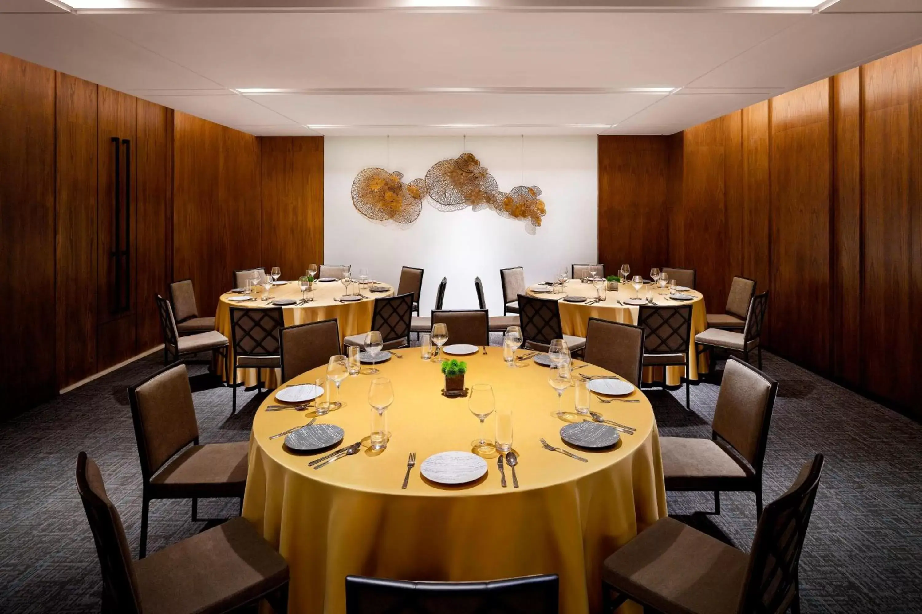 Meeting/conference room, Restaurant/Places to Eat in Fairfield by Marriott Taichung