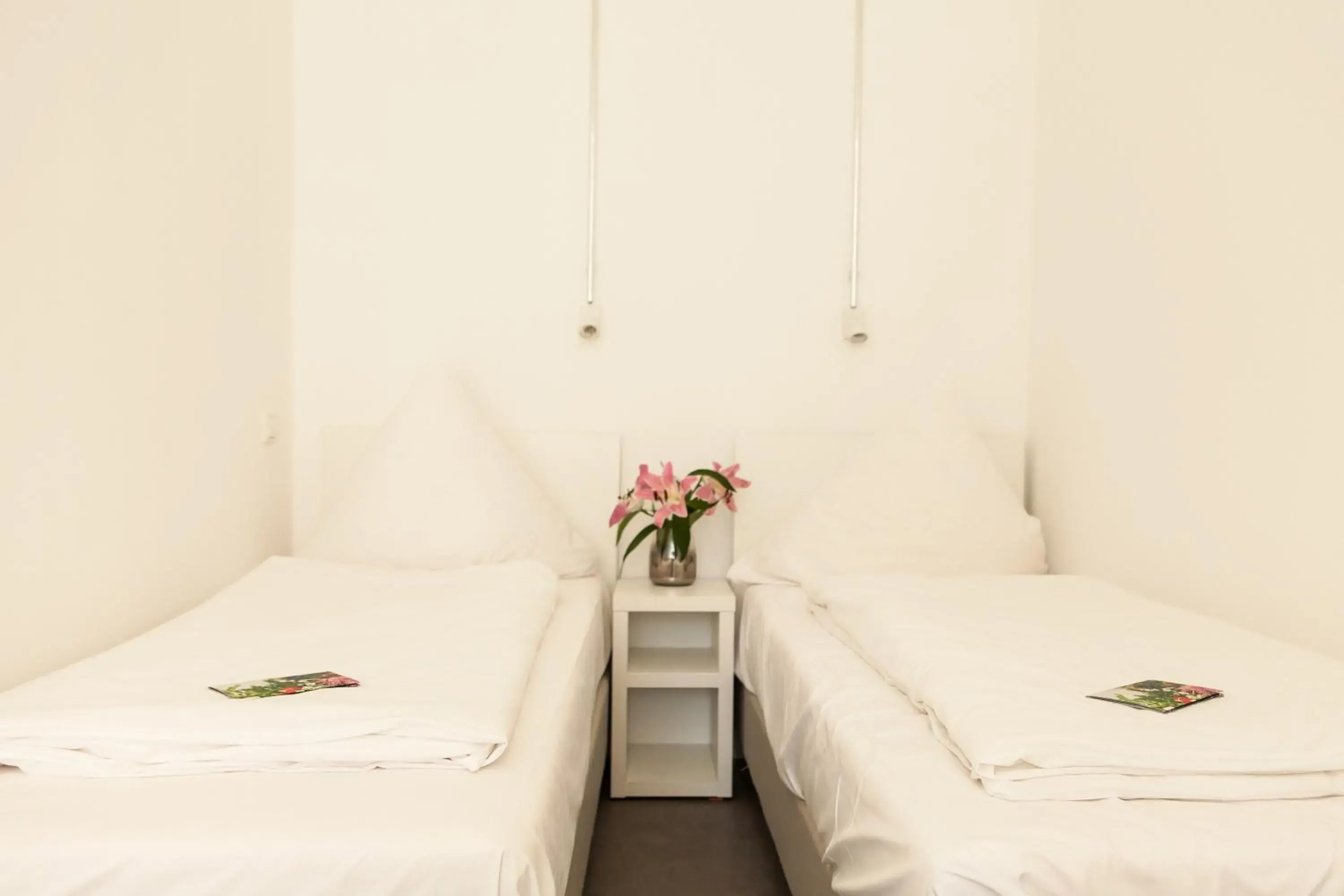 Bed in BNB near Brandenburg Gate - Rooms & Apartments