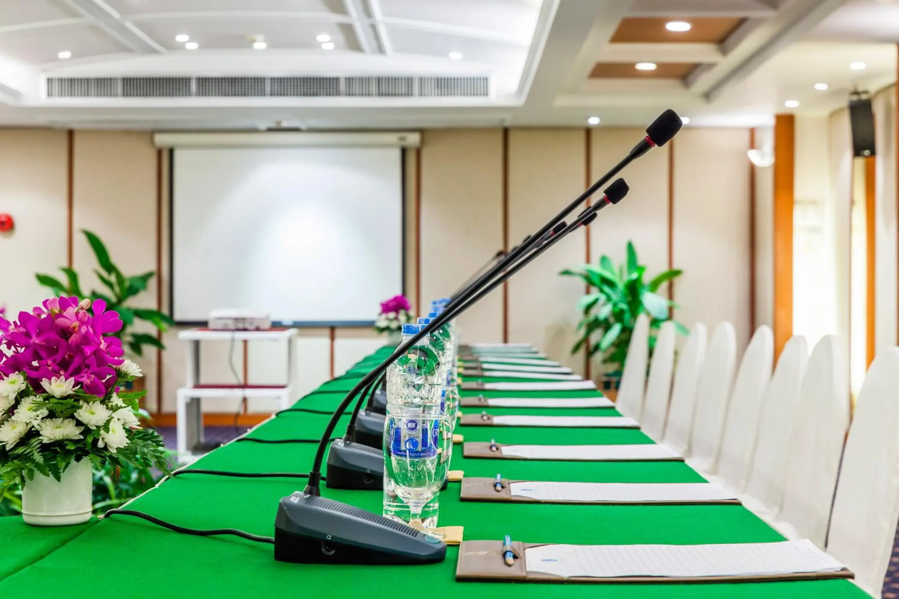 Meeting/conference room, Business Area/Conference Room in Cholchan Pattaya Beach Resort - SHA Extra Plus