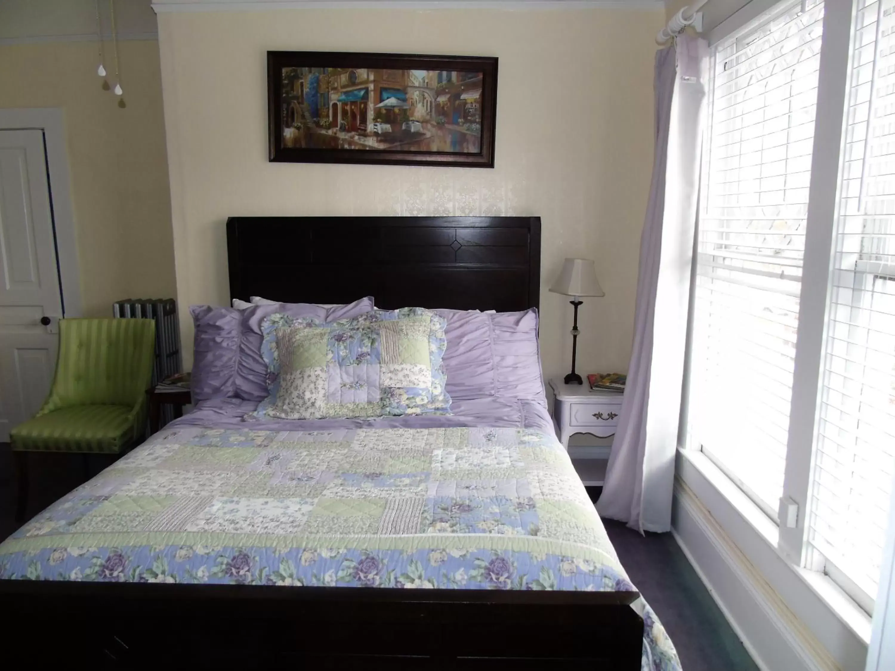 Bedroom, Bed in The Charleston Inn