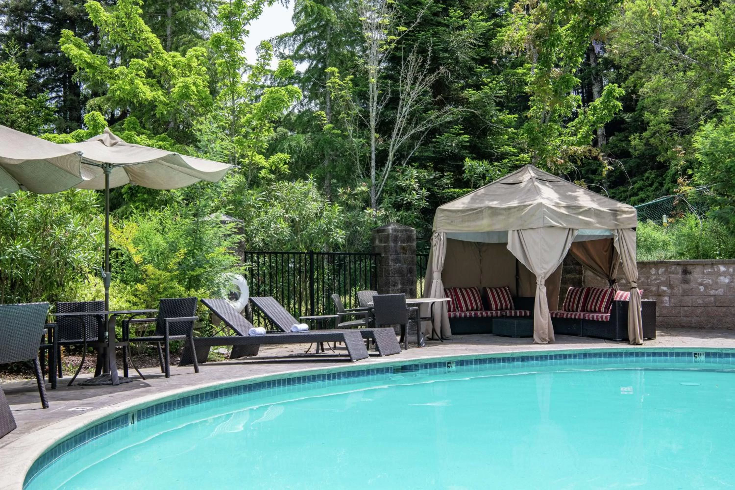 Property building in Hilton Santa Cruz Scotts Valley