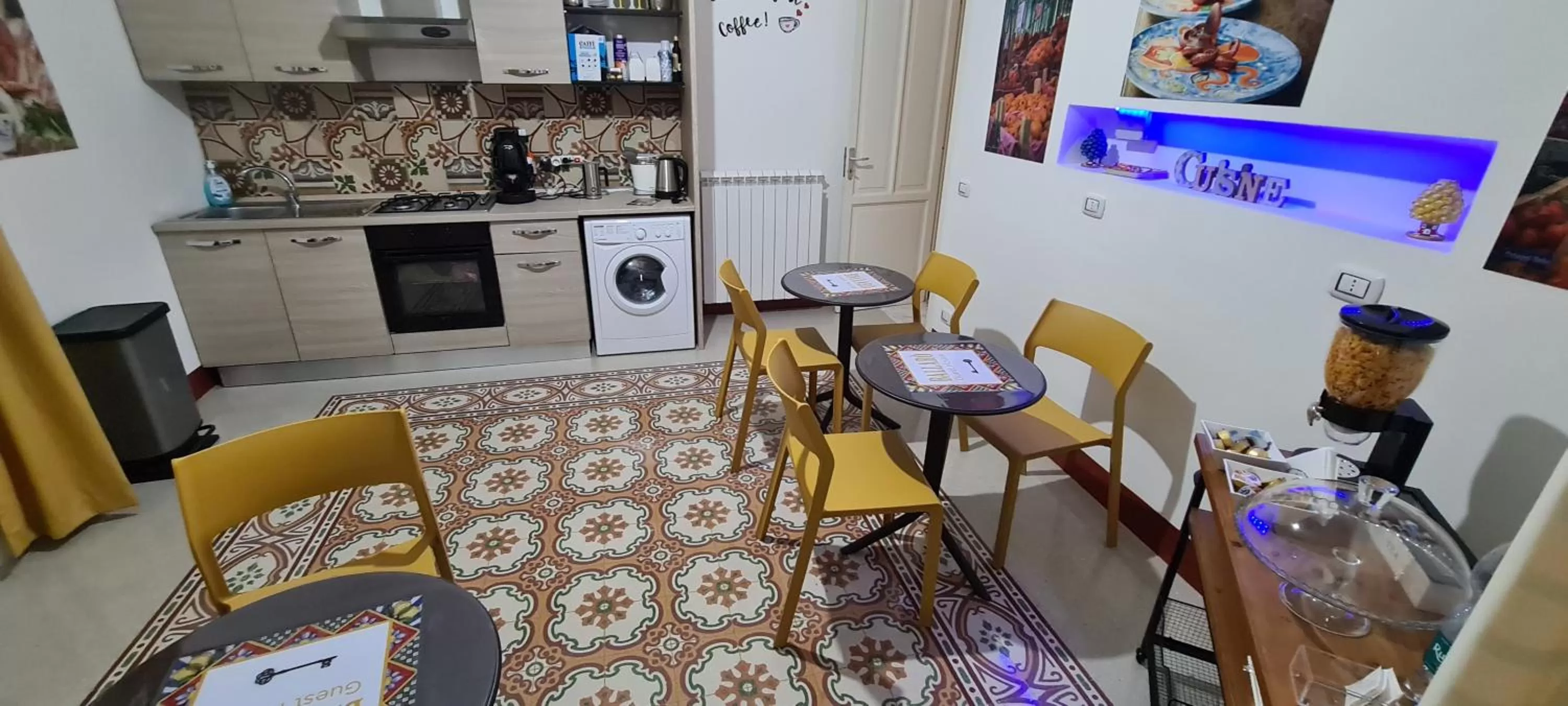 kitchen in Ballarò Guest House