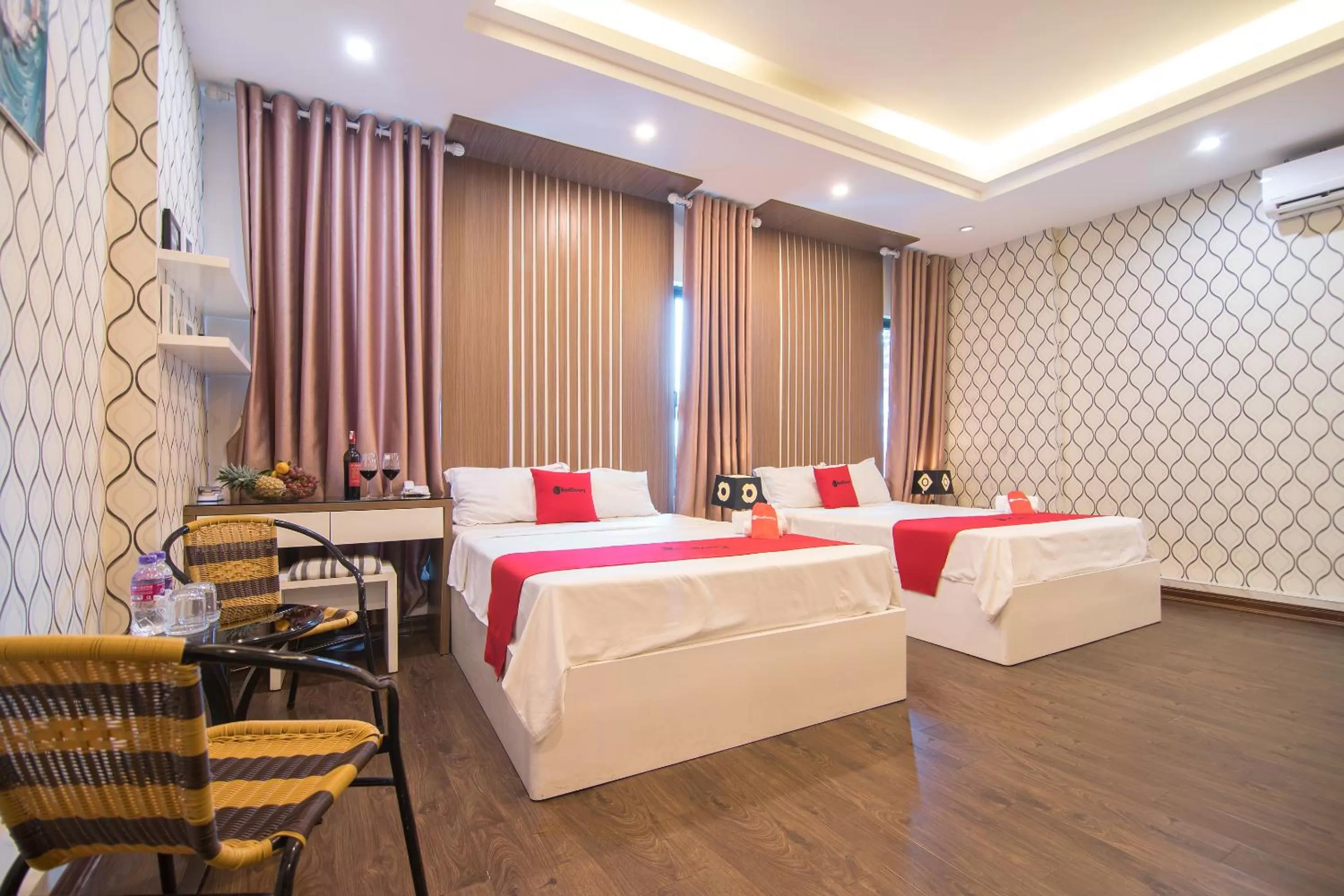 Photo of the whole room, Bed in The Royal Hotel Near West Lake