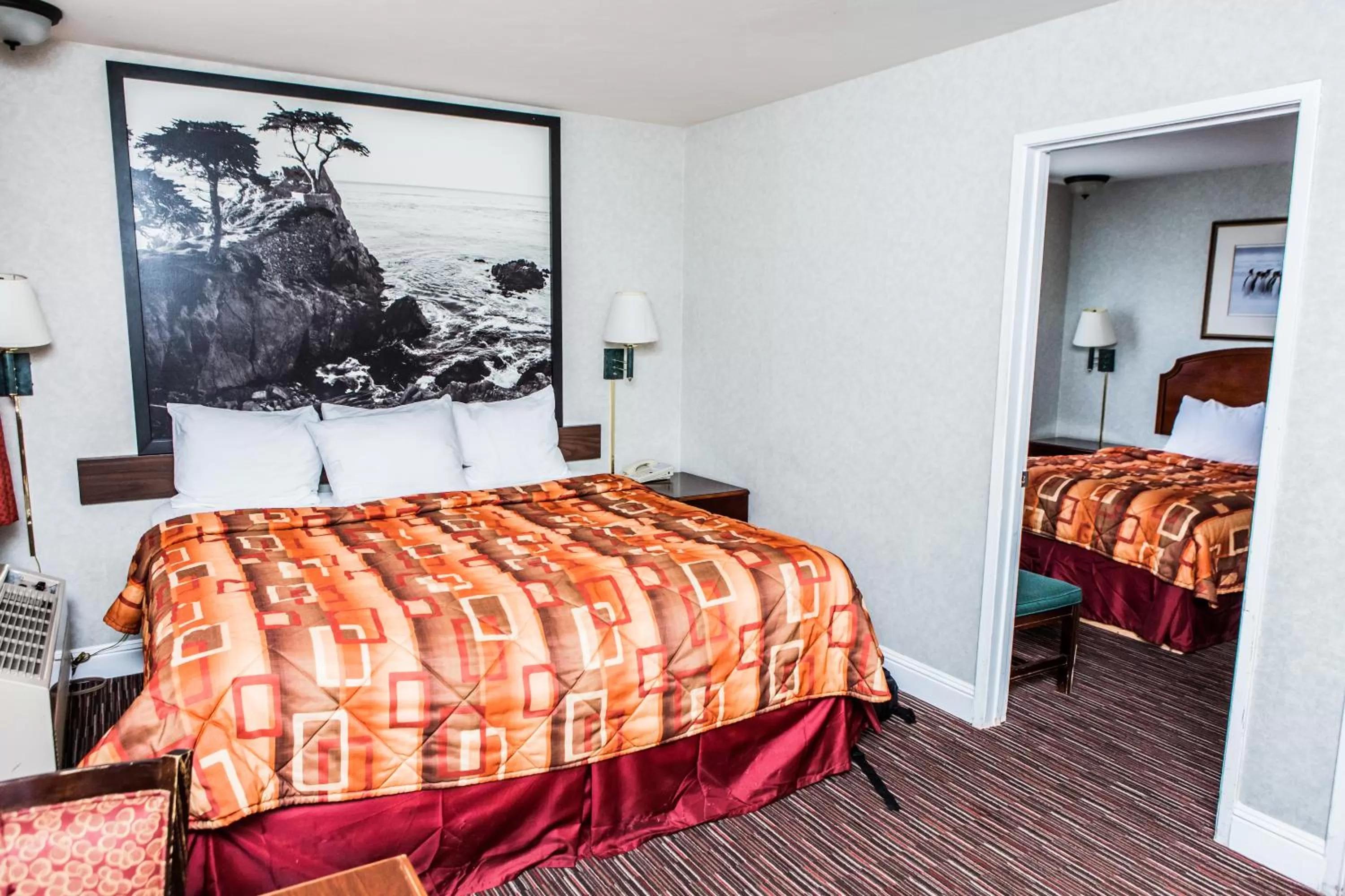 Bedroom, Bed in Pelican Inn