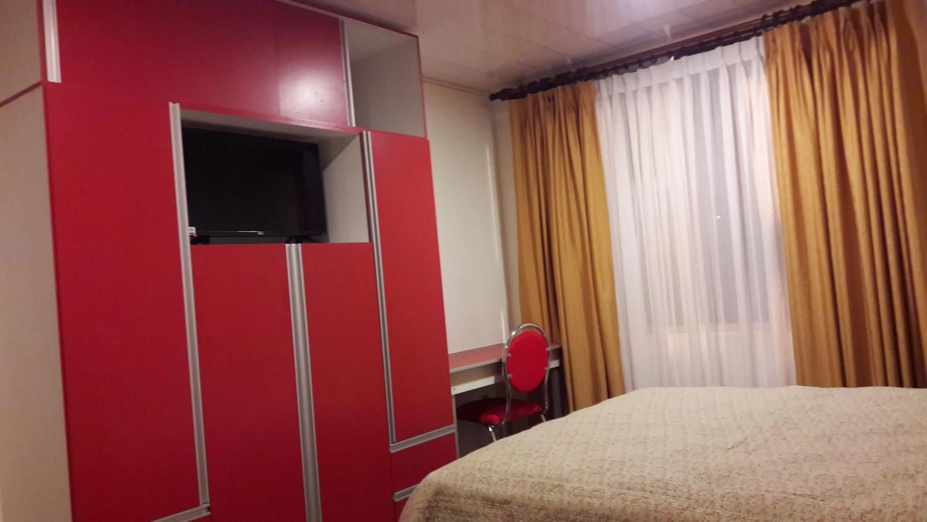 Decorative detail, Bed in Apart Serma Hotel