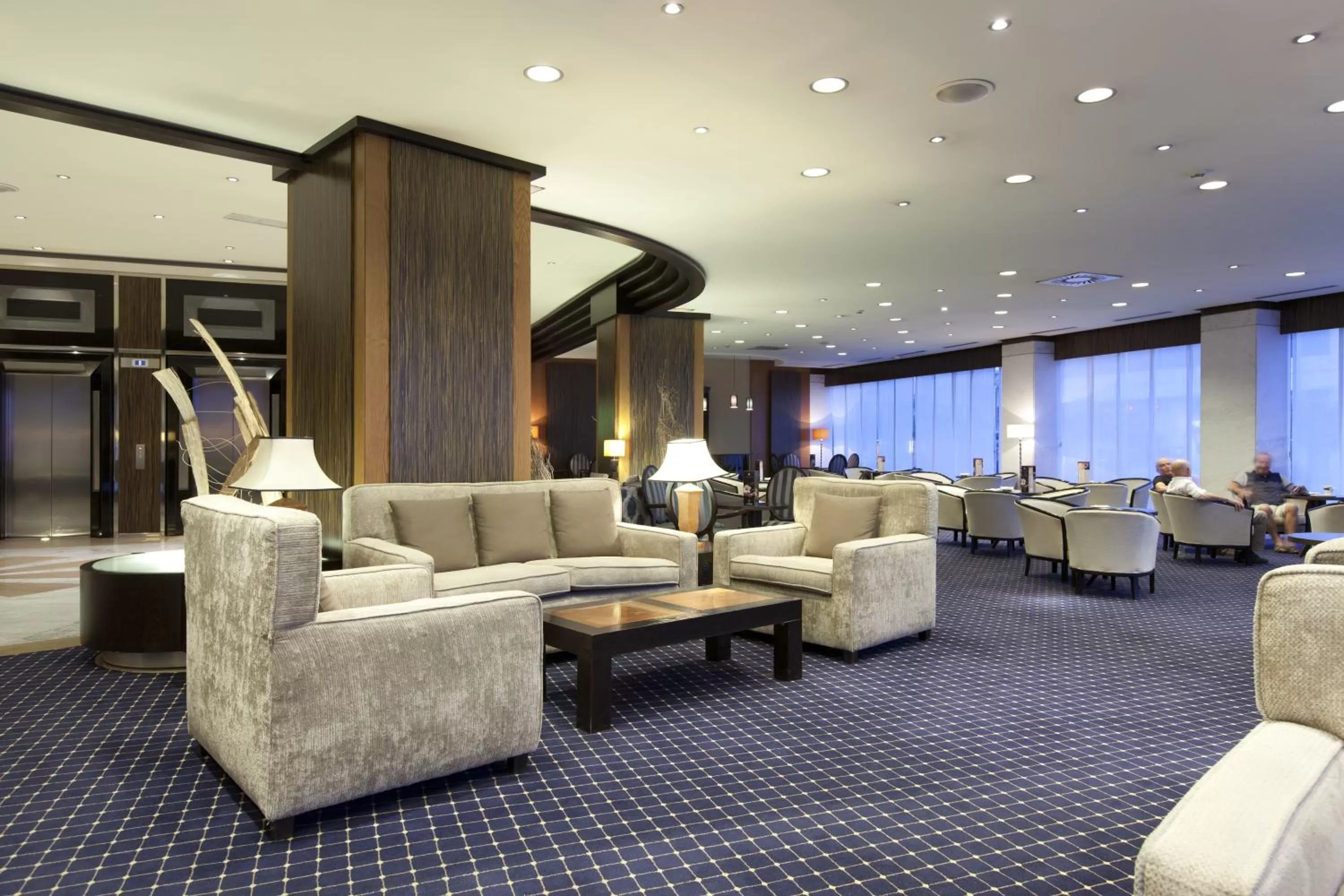 Lounge or bar in Hotel Cordoba Center