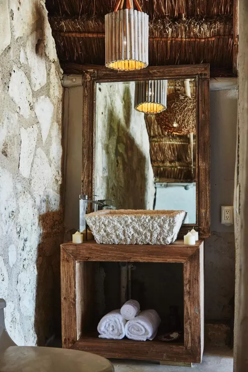 Bathroom, Patio/Outdoor Area in Nomade Tulum