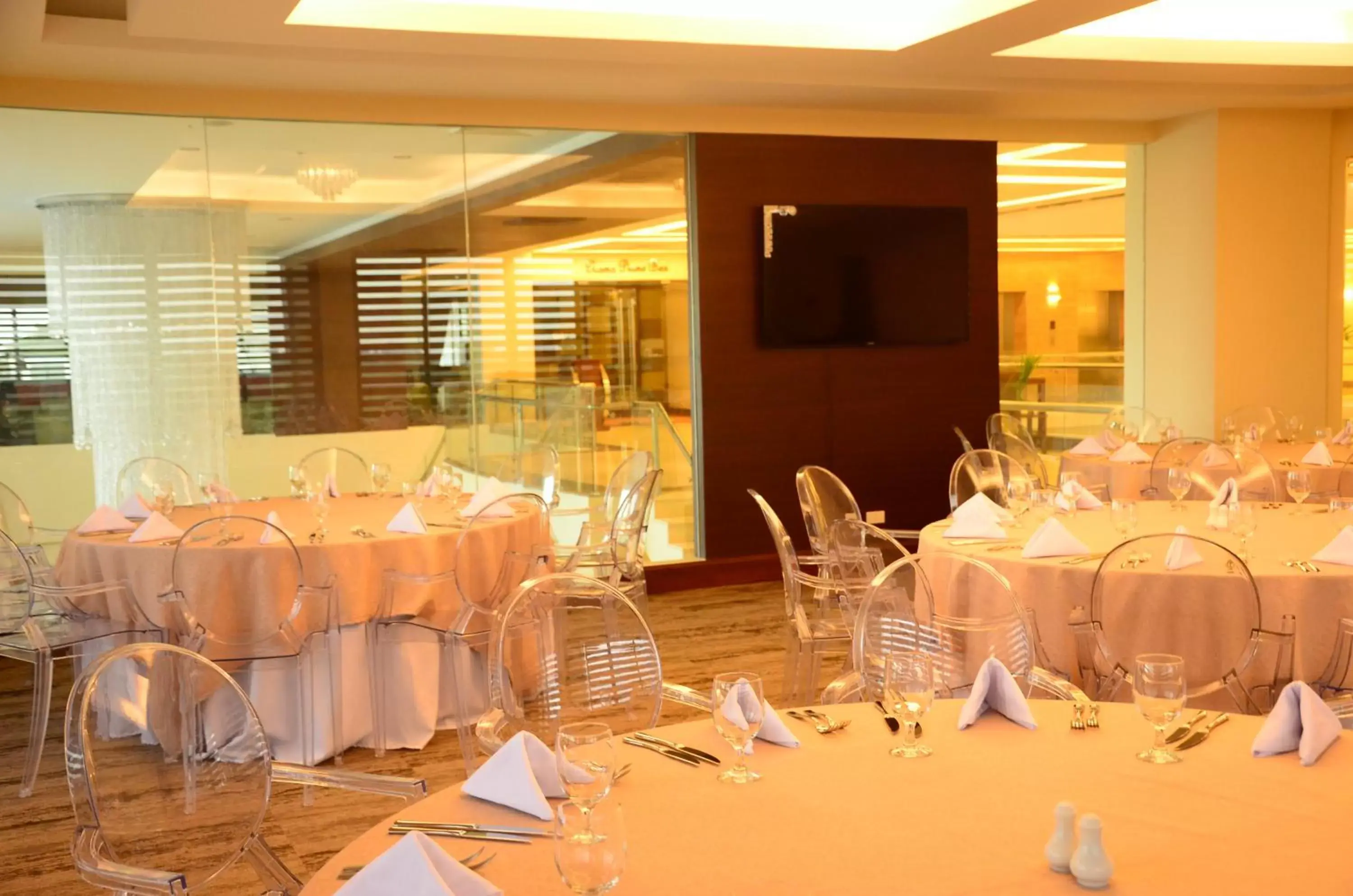 Banquet/Function facilities, Restaurant/Places to Eat in Hotel Monticello