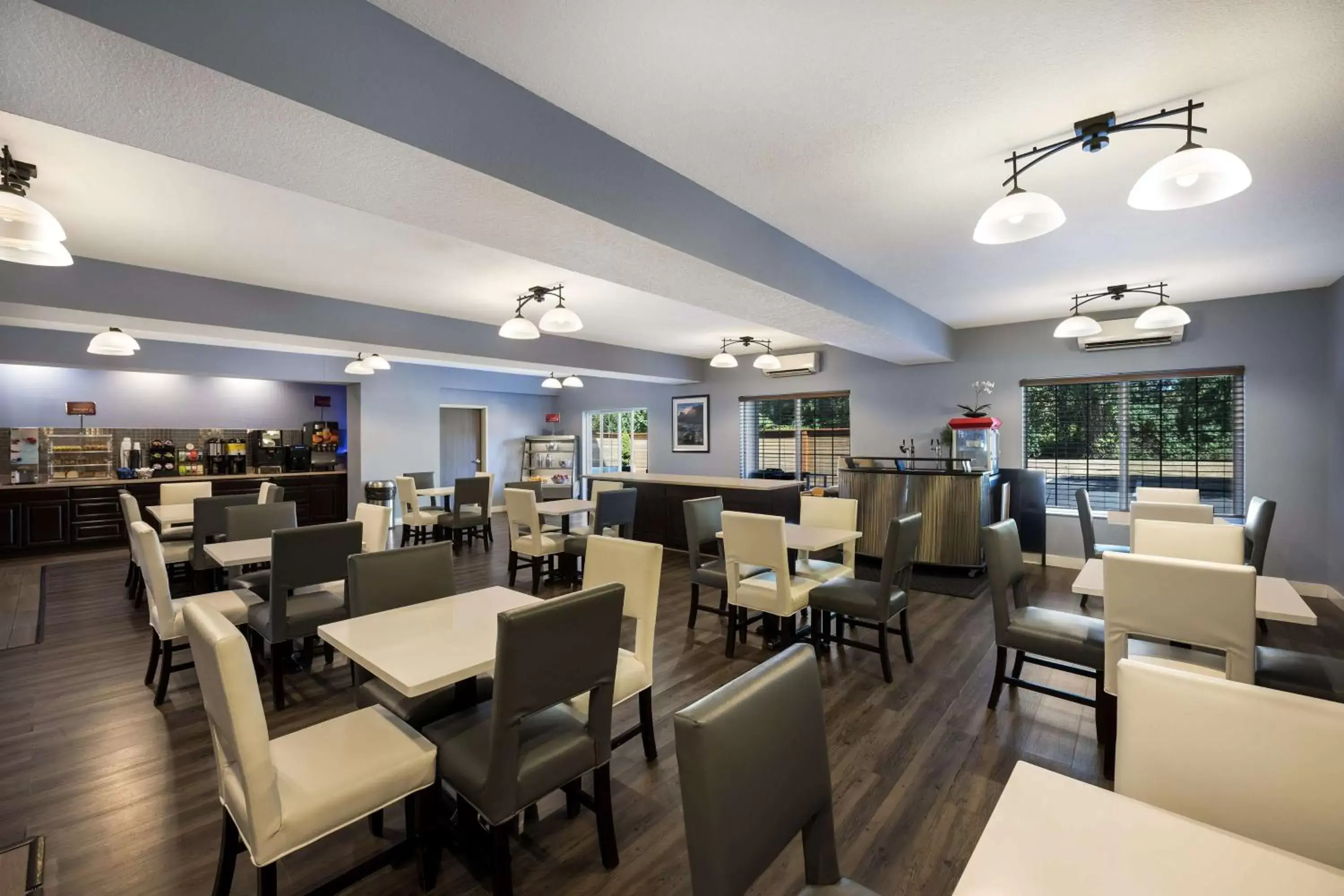Restaurant/Places to Eat in Best Western PLUS Mountain View Auburn Inn