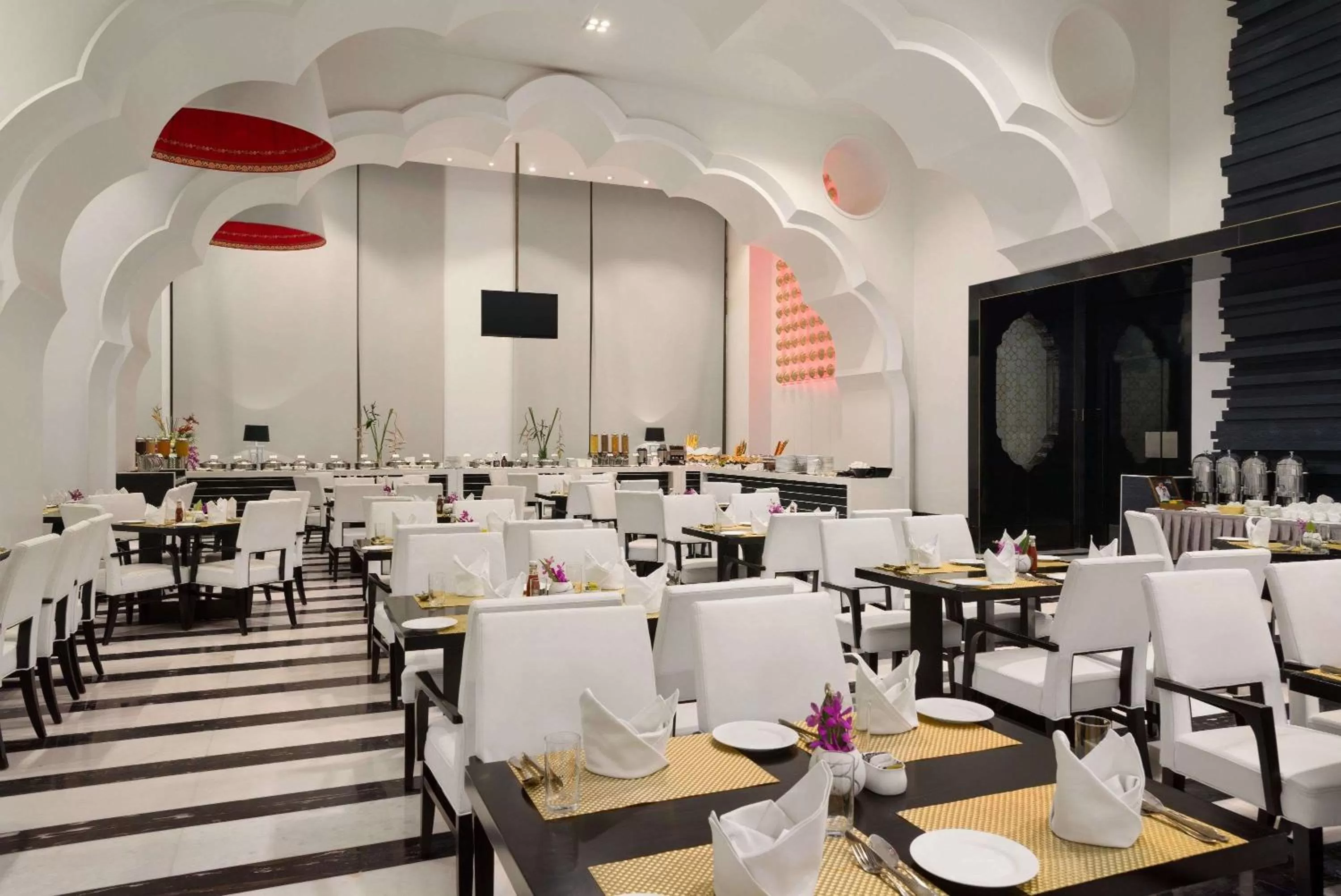Restaurant/places to eat in Saura Hotel, Agra - A Club Mahindra Associate