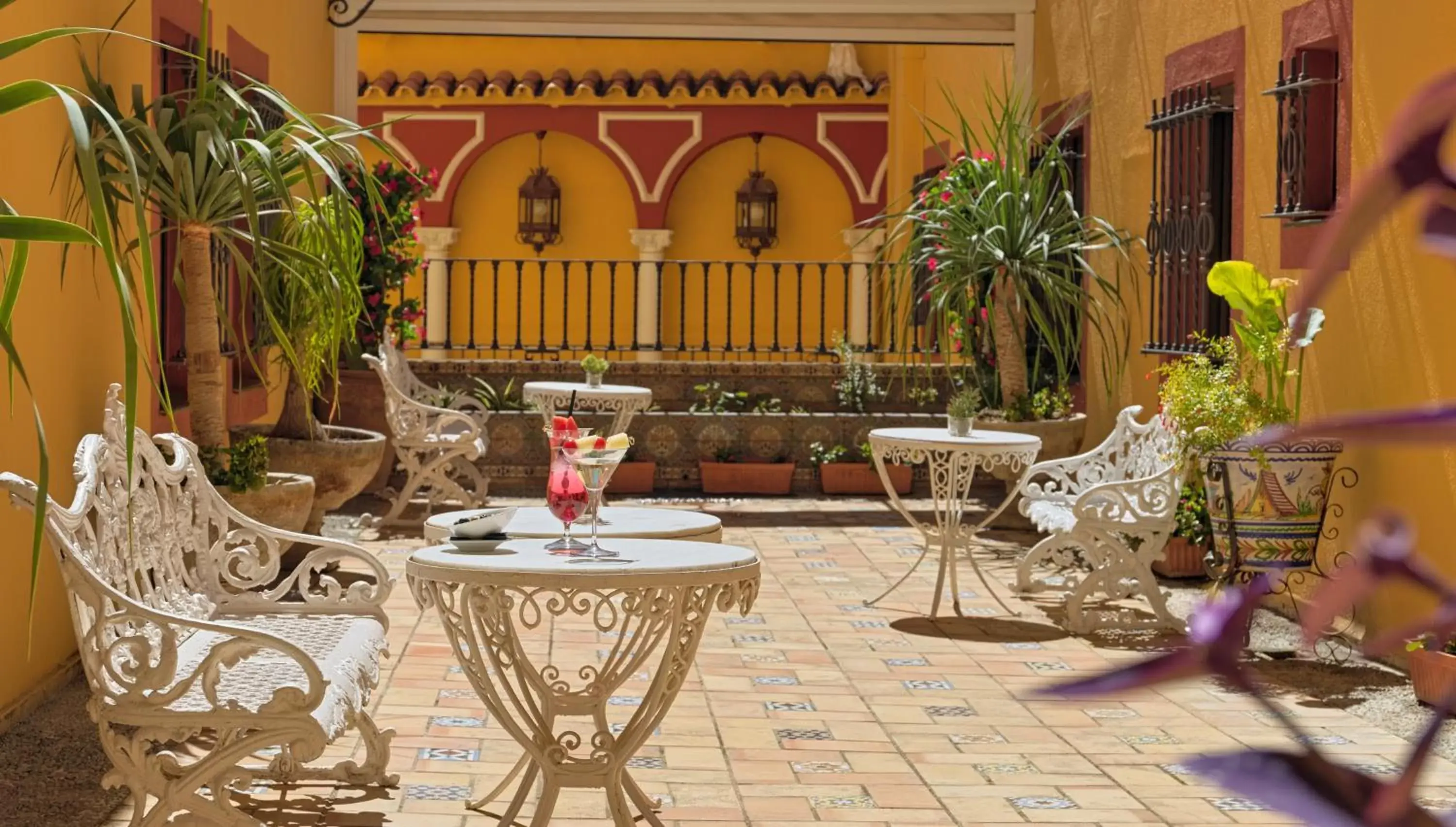 Patio in H10 Corregidor Boutique Hotel