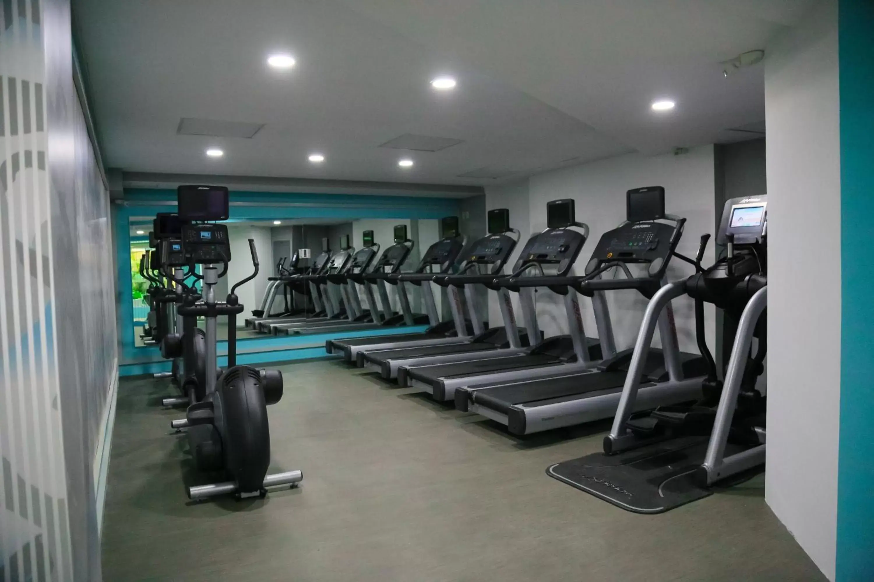 Fitness centre/facilities, Fitness Center/Facilities in Holiday Inn Tuxpan - Convention Center, an IHG Hotel