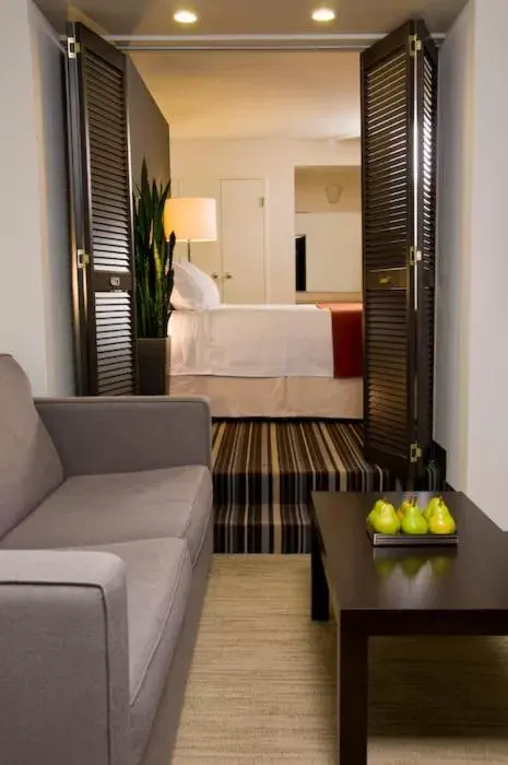 Superior One-Bedroom King Suite in Cambridge Suites Hotel Halifax